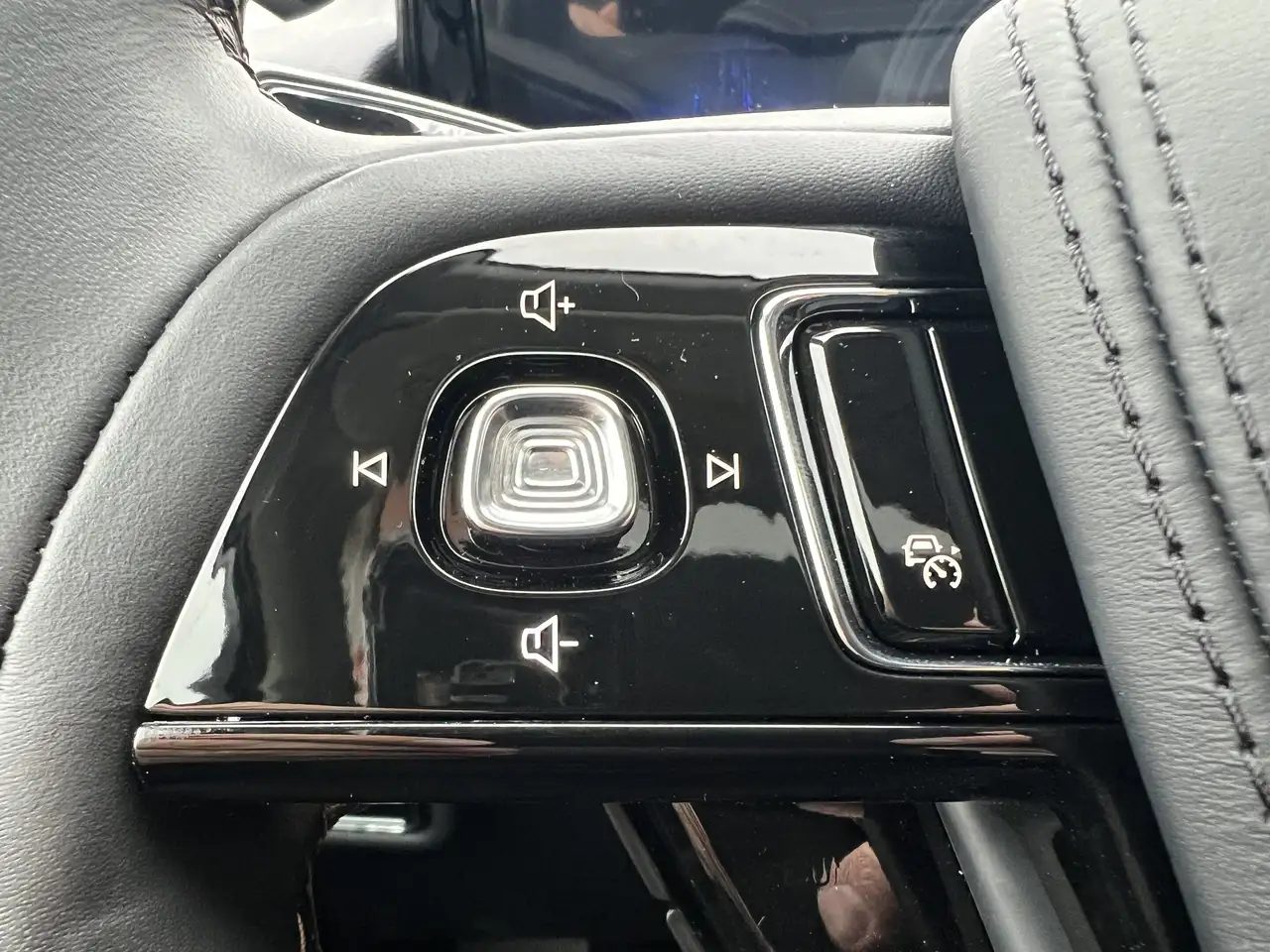 Lincoln Aviator снимка Lincoln Aviator