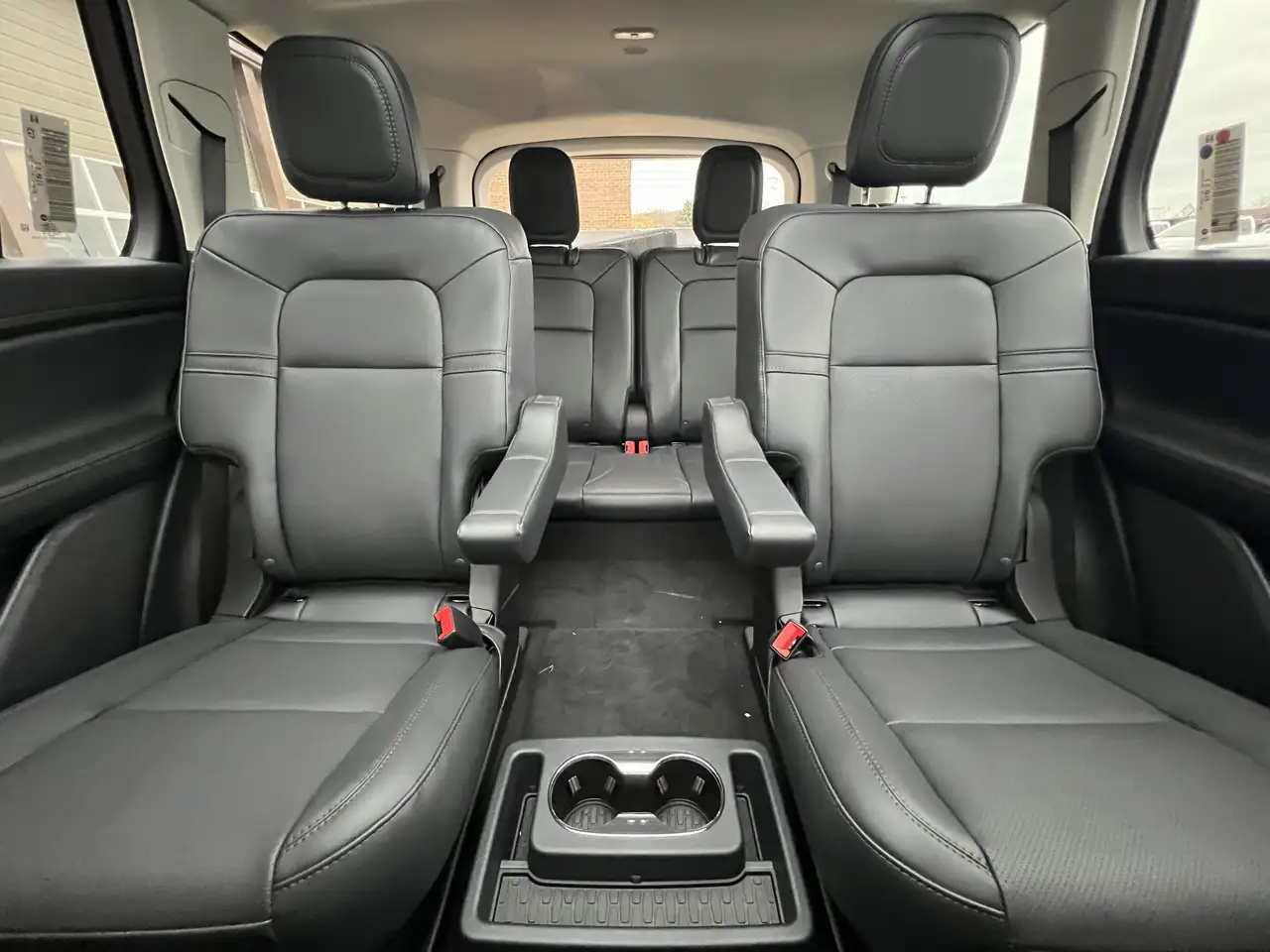 Lincoln Aviator снимка Lincoln Aviator