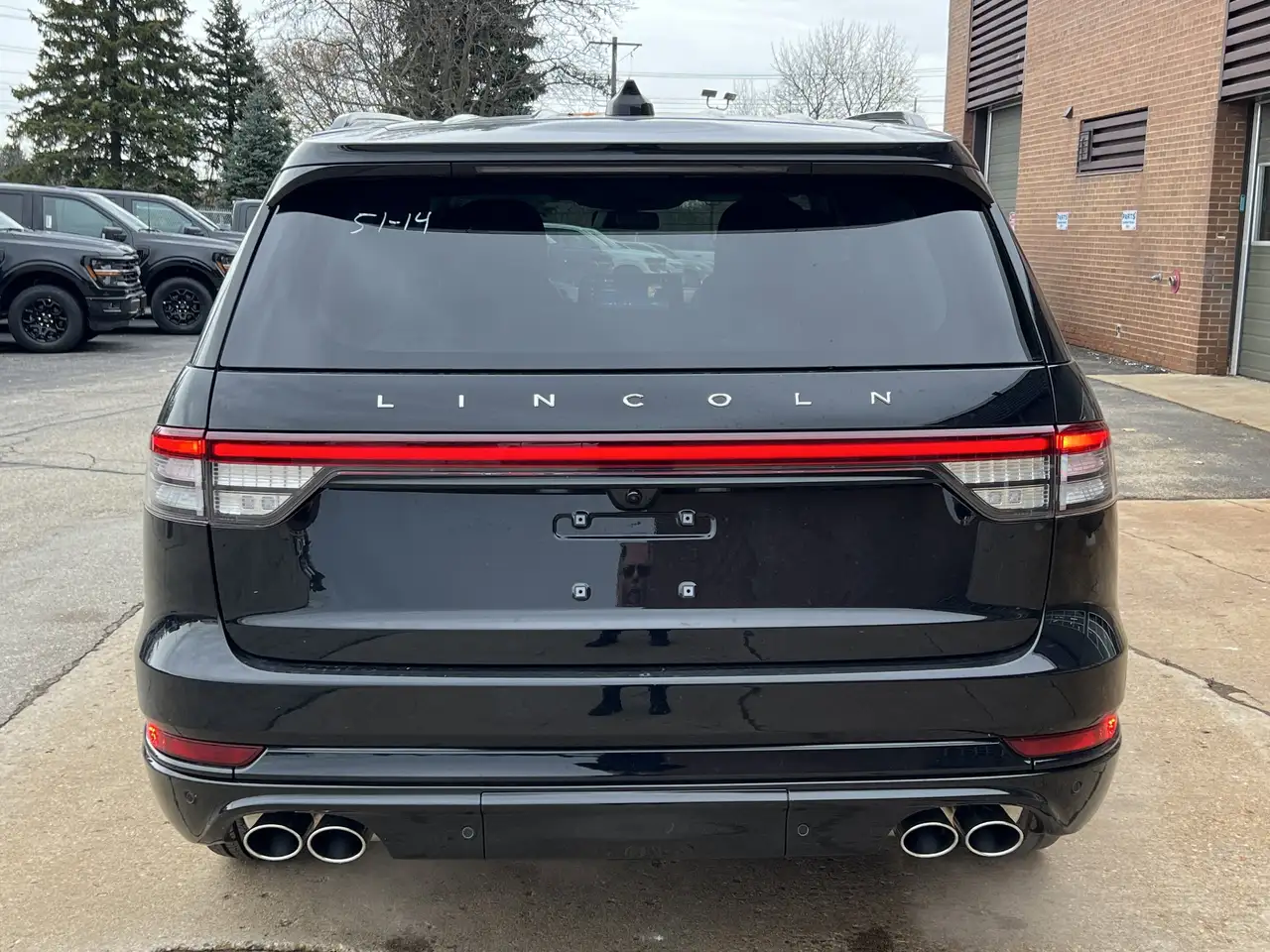 Lincoln Aviator снимка Lincoln Aviator