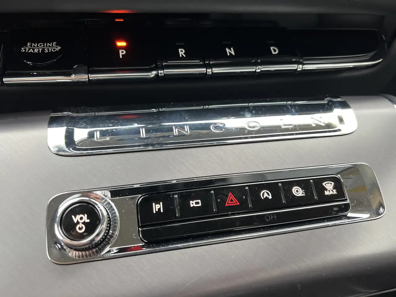 Lincoln Aviator снимка Lincoln Aviator