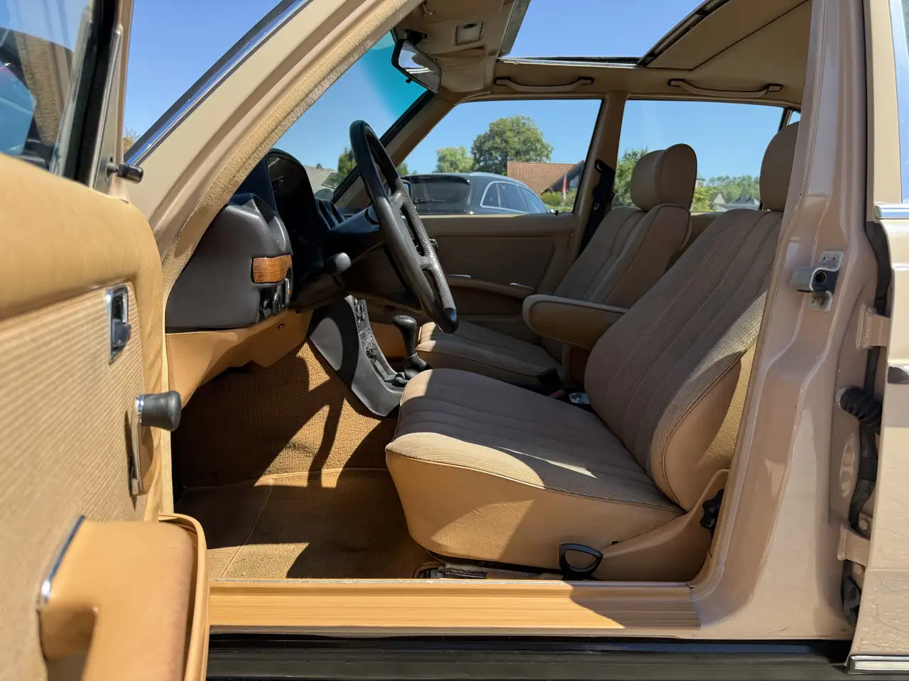 Mercedes-Benz 230 W123 Restauriert H- Kennzeichen Tausch Möglich, foto 12