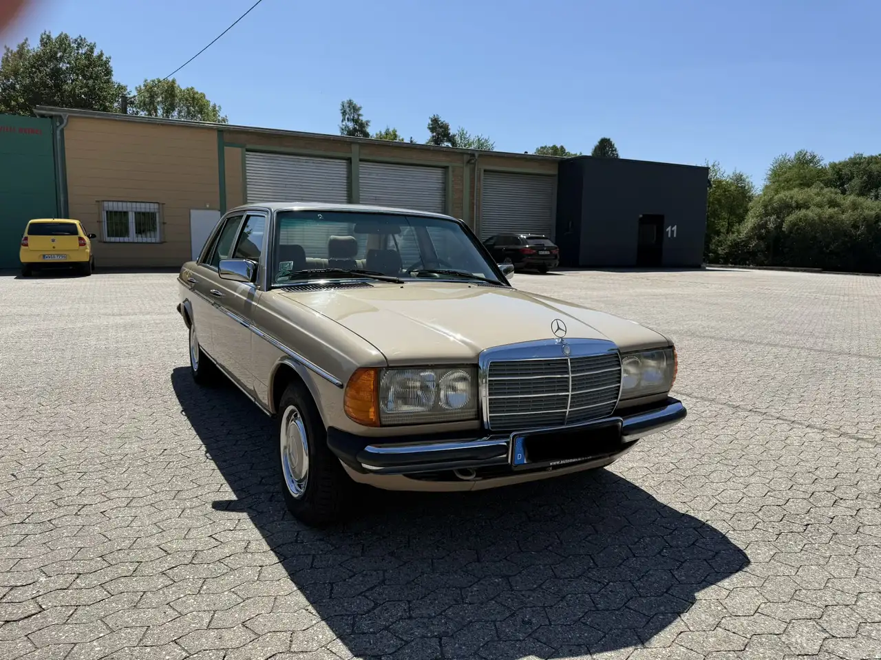 Mercedes-Benz 230 W123 Restauriert H- Kennzeichen Tausch Möglich, foto 9