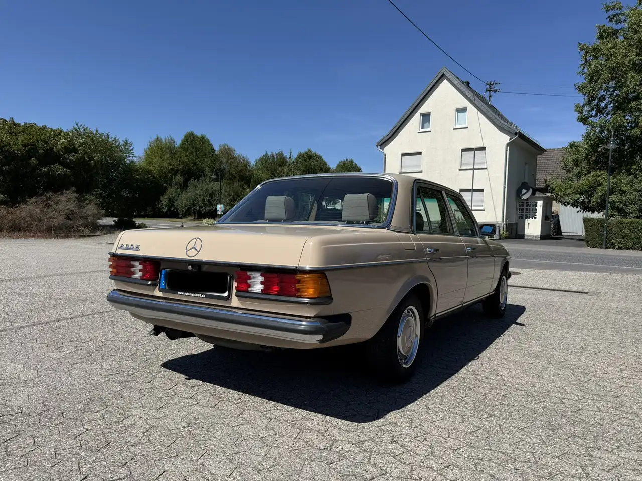 Mercedes-Benz 230 W123 Restauriert H- Kennzeichen Tausch Möglich, foto 8