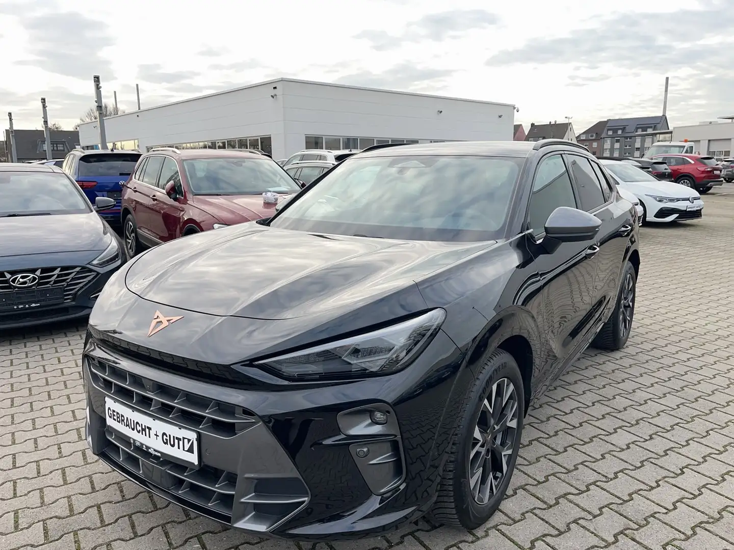 CUPRA Terramar 1.5 eTSI DSG Navi LED HuD el.HK 360°Kam Schwarz - 1