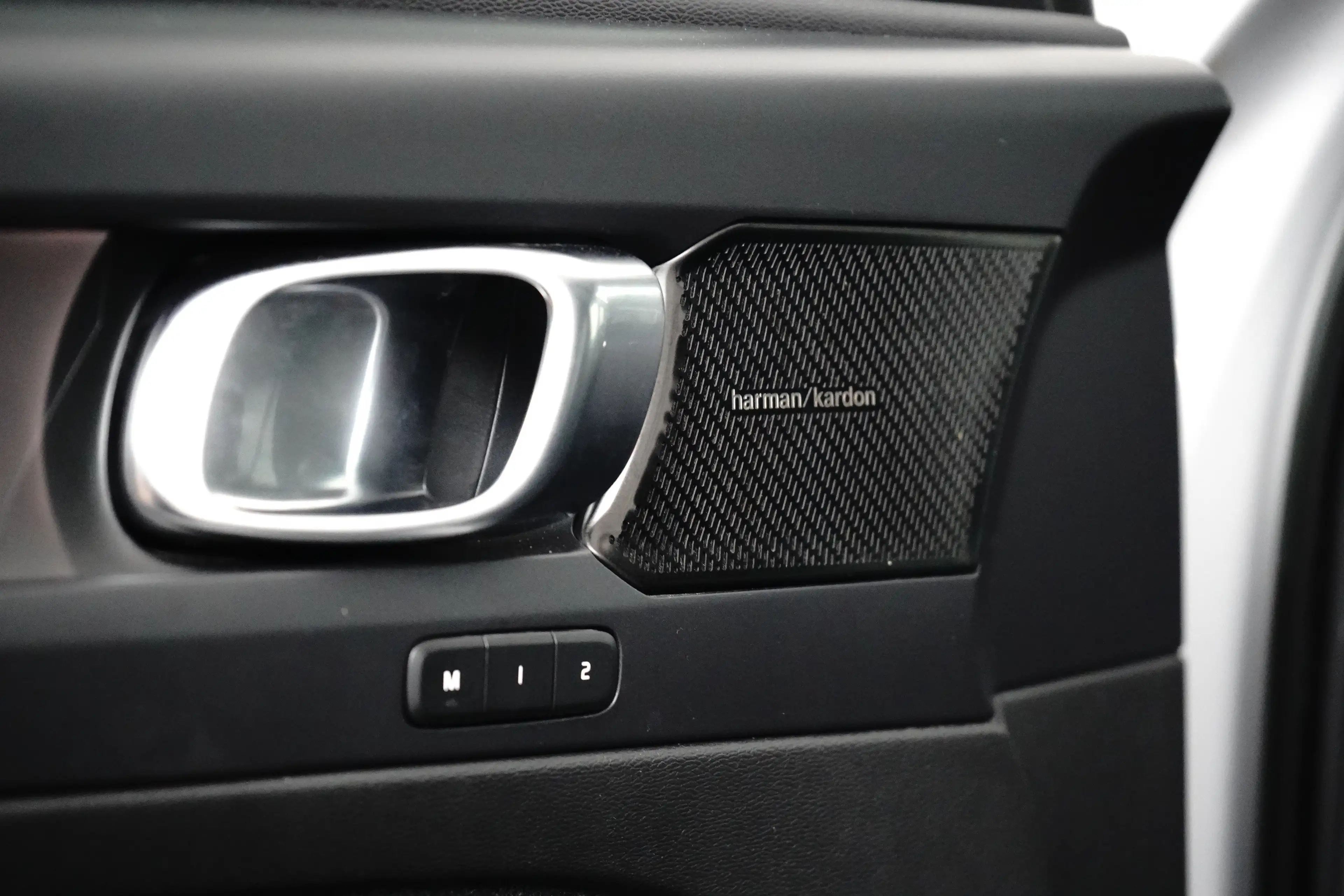 Volvo XC40 1.5 T5 Ultimate Dark | Pano | Memory | Trekhaak | — photo 24