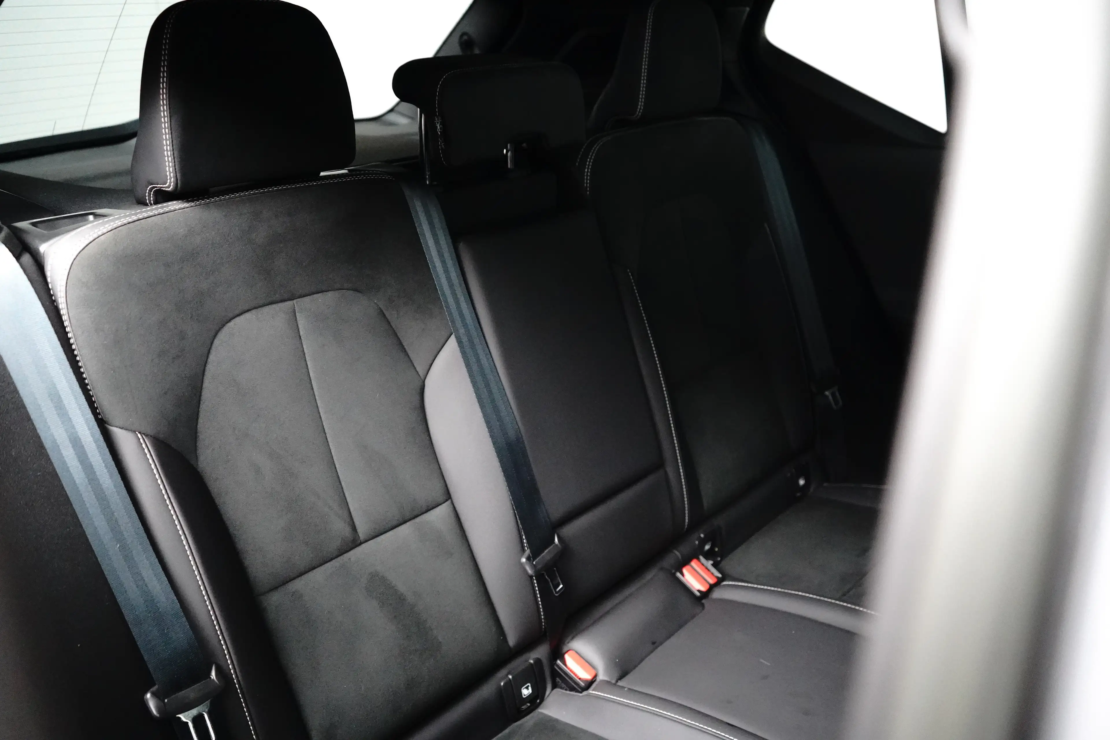 Volvo XC40 1.5 T5 Ultimate Dark | Pano | Memory | Trekhaak | — photo 9