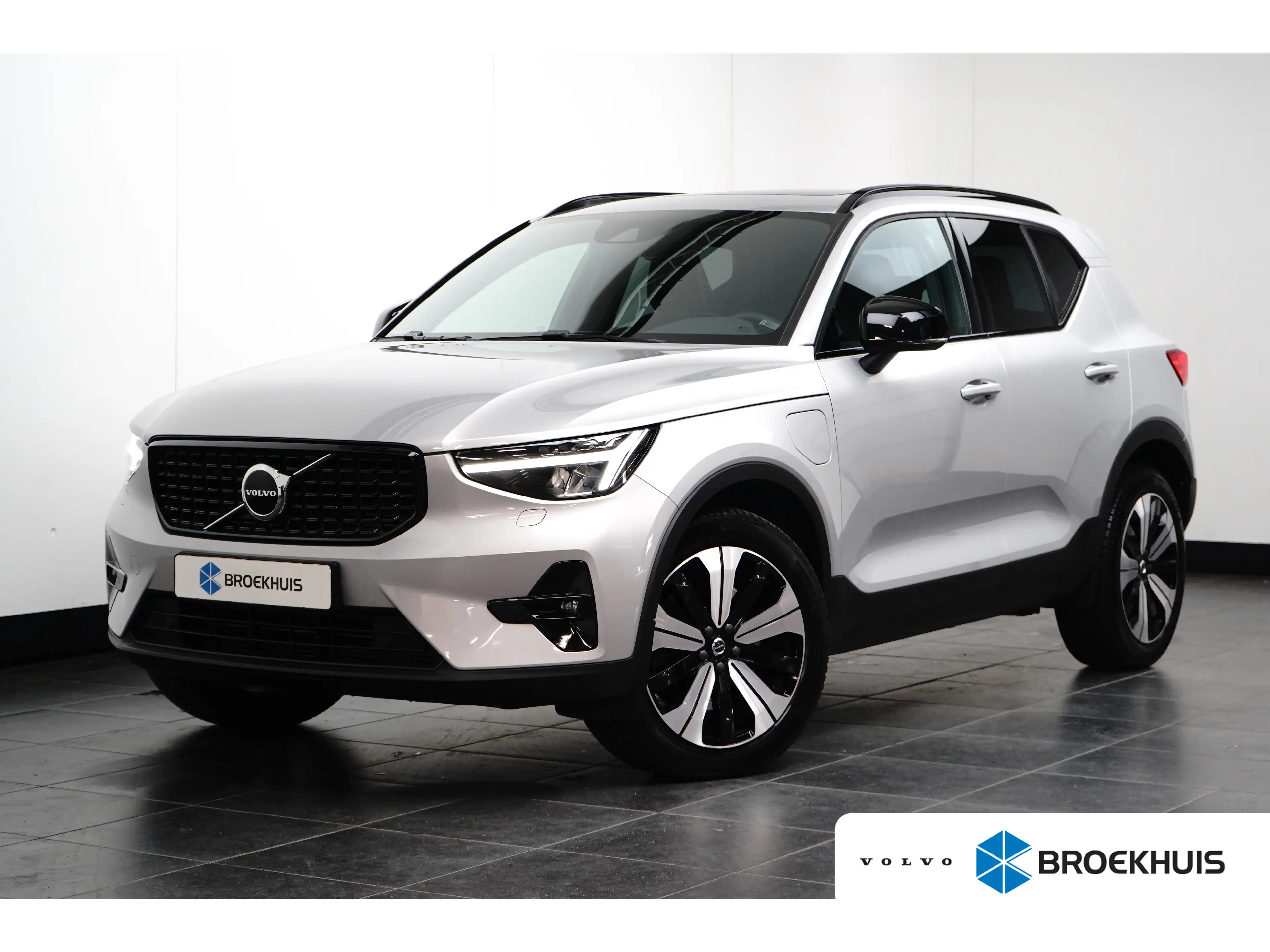 Volvo XC40 1.5 T5 Ultimate Dark | Pano | Memory | Trekhaak |