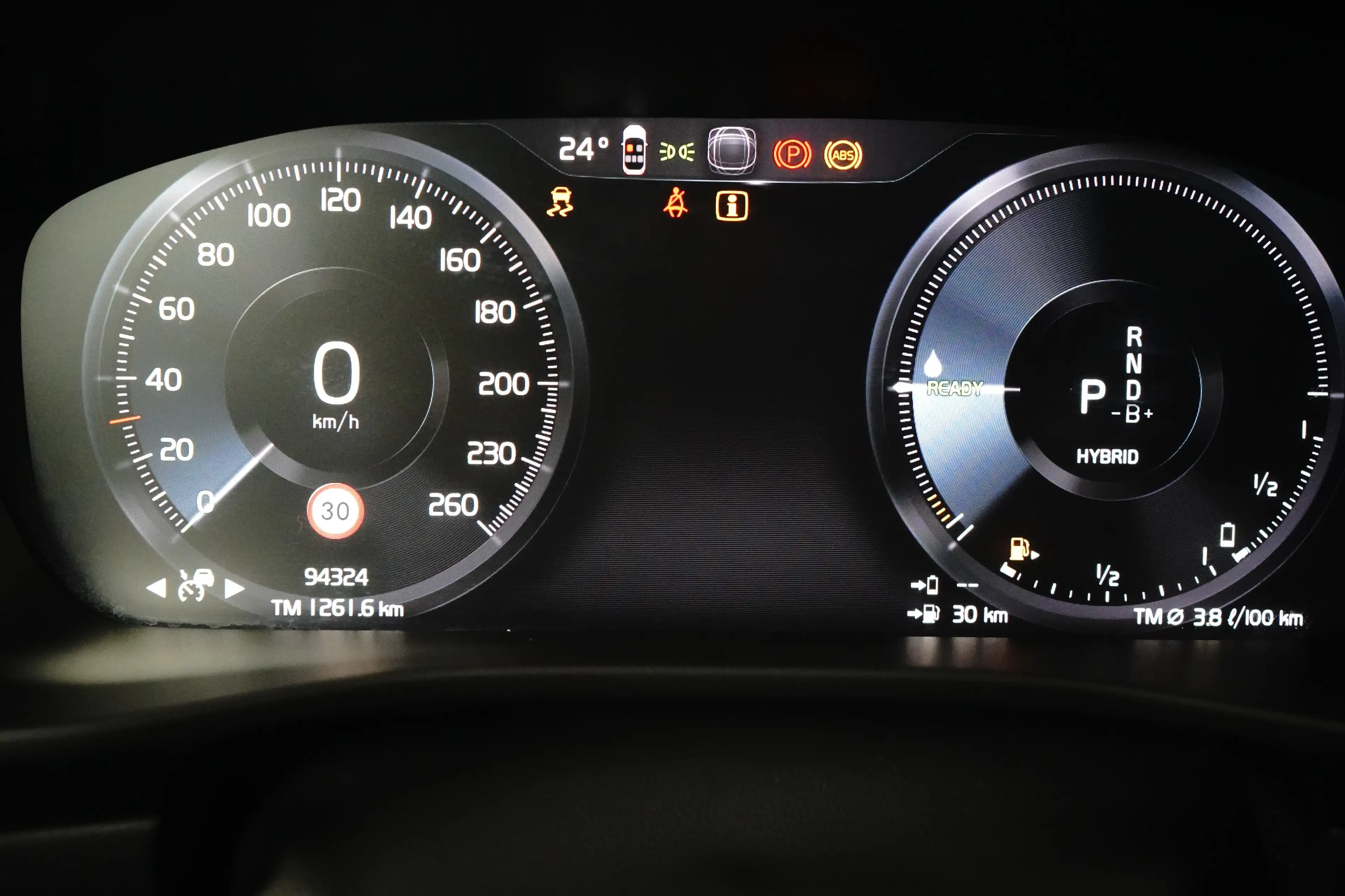 Volvo XC40 1.5 T5 Ultimate Dark | Pano | Memory | Trekhaak | — photo 26