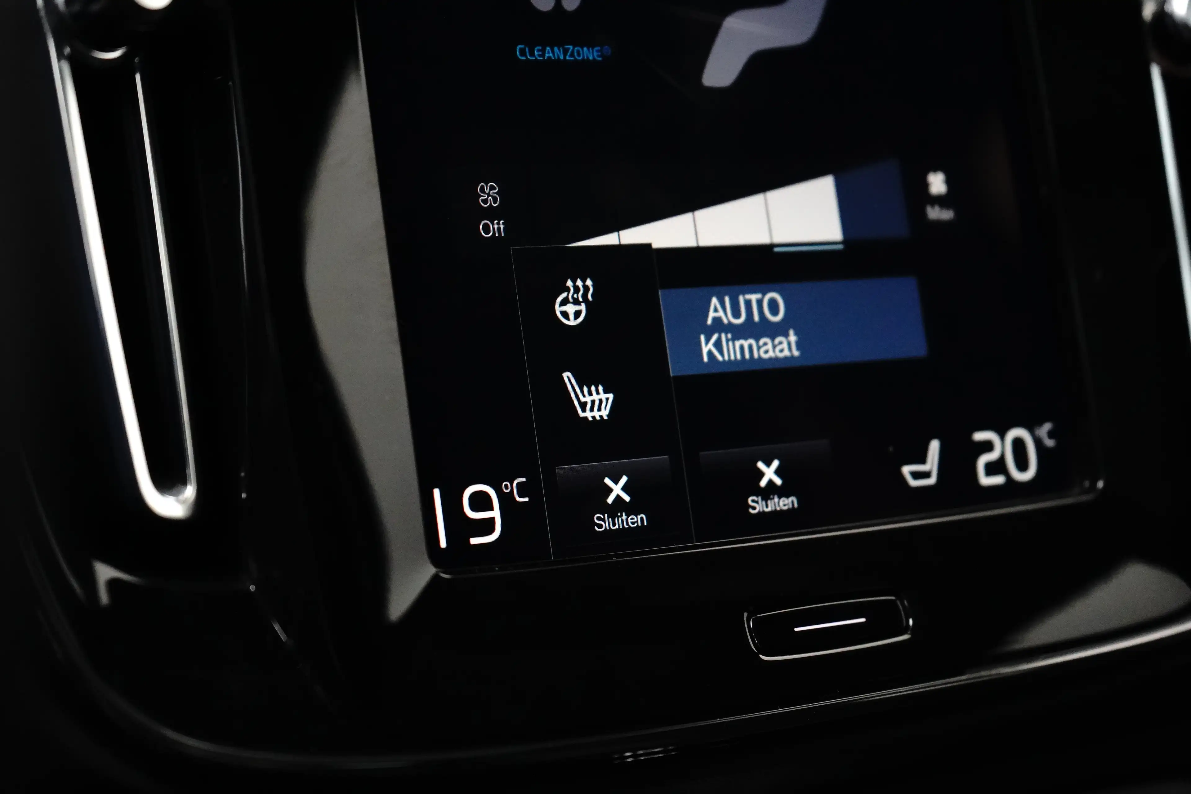 Volvo XC40 1.5 T5 Ultimate Dark | Pano | Memory | Trekhaak | — photo 31