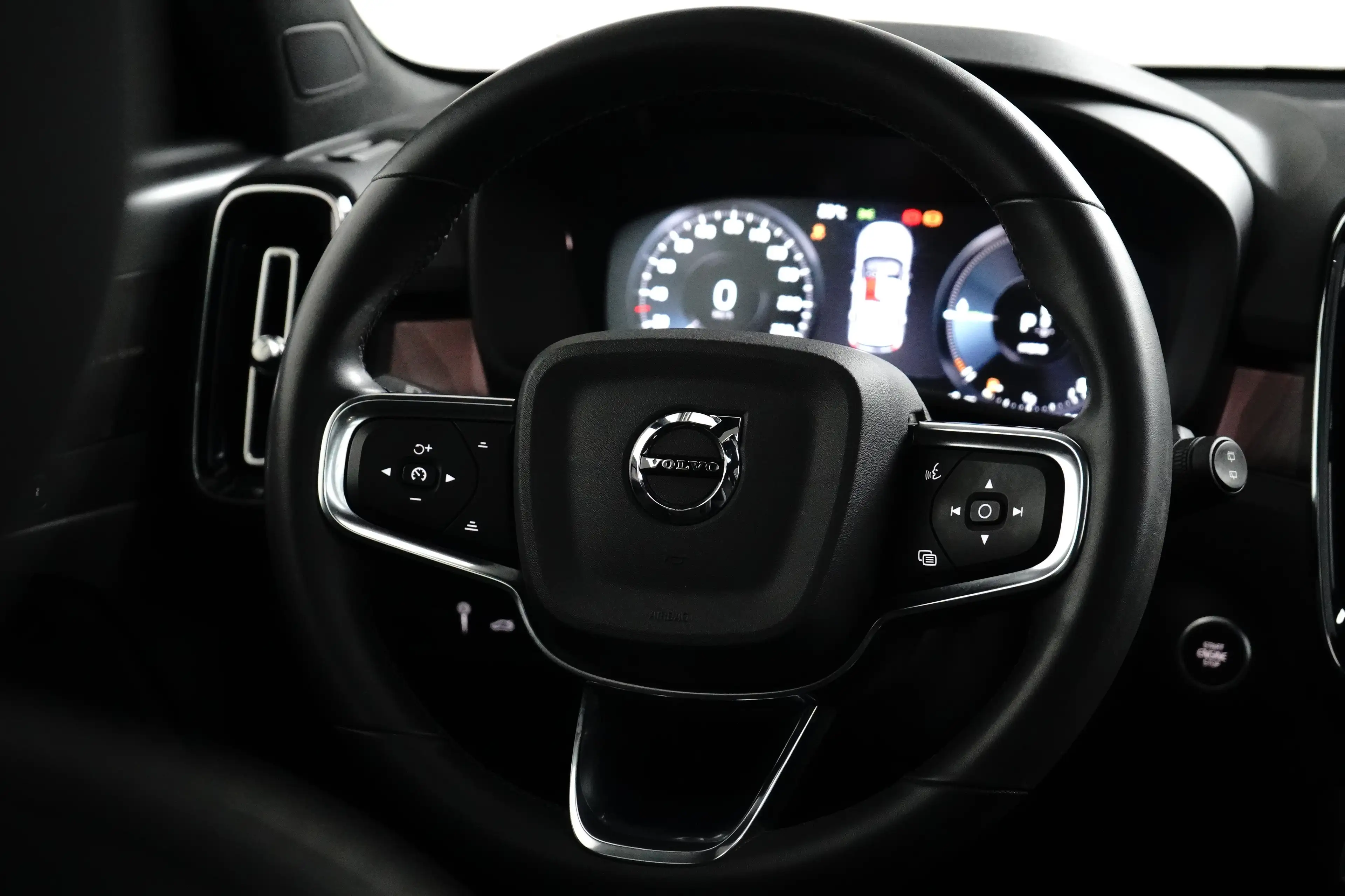 Volvo XC40 1.5 T5 Ultimate Dark | Pano | Memory | Trekhaak | — photo 12