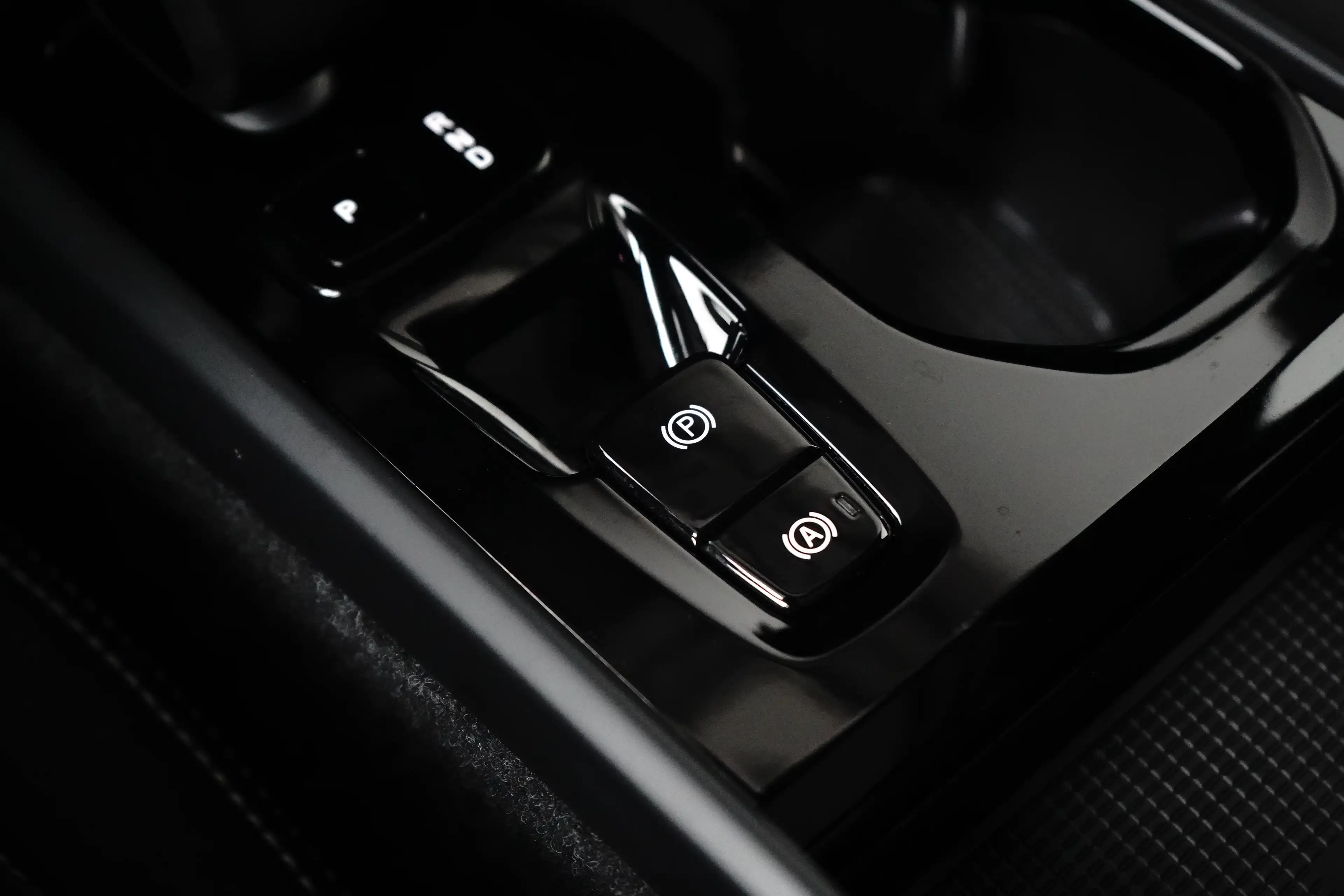 Volvo XC40 1.5 T5 Ultimate Dark | Pano | Memory | Trekhaak | — photo 34