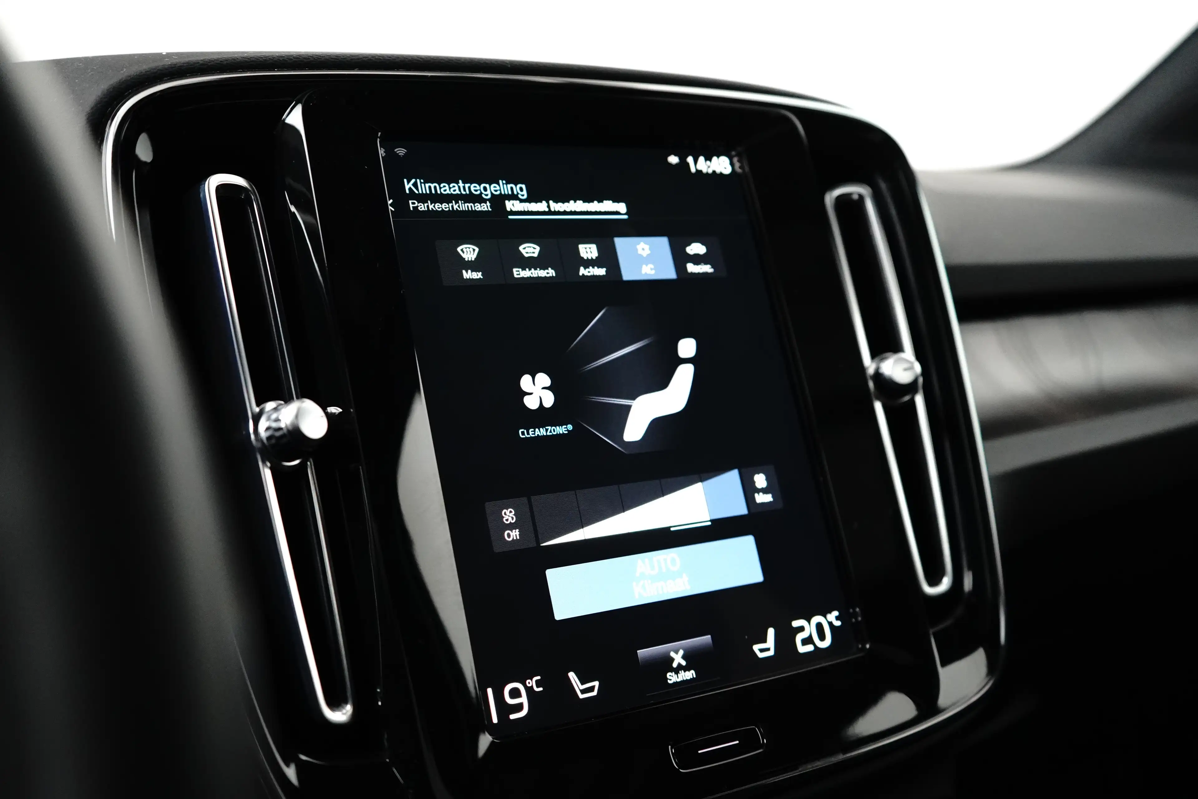 Volvo XC40 1.5 T5 Ultimate Dark | Pano | Memory | Trekhaak | — photo 30