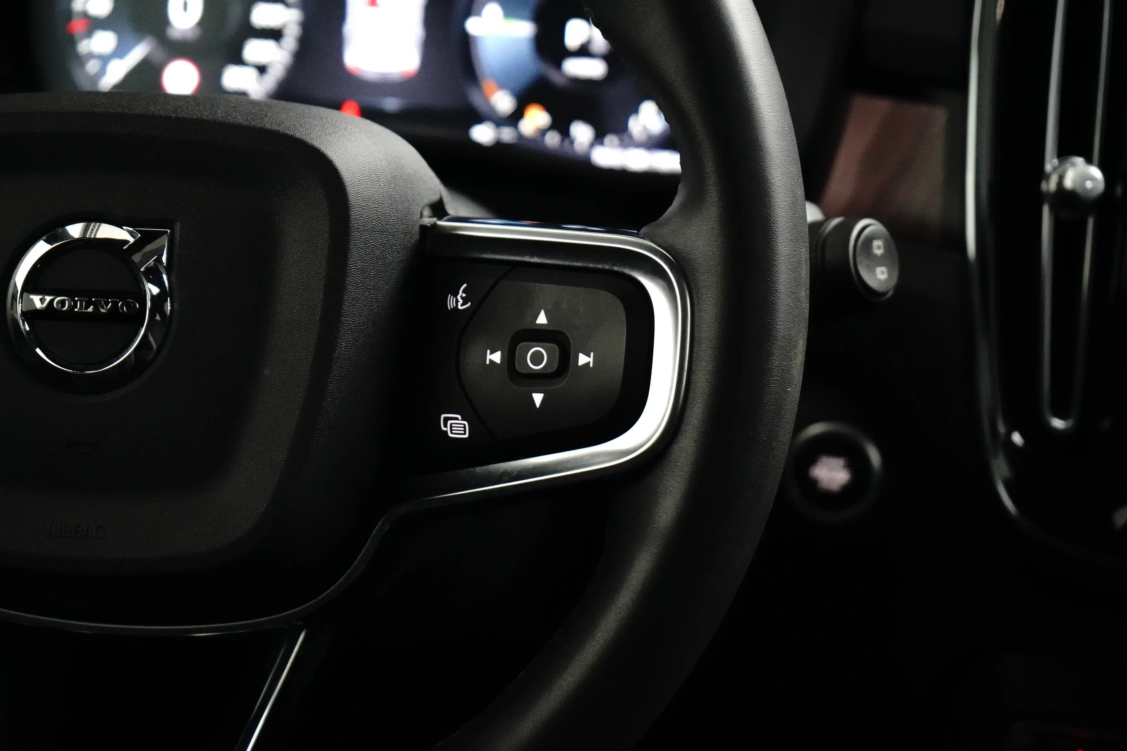 Volvo XC40 1.5 T5 Ultimate Dark | Pano | Memory | Trekhaak | — photo 14