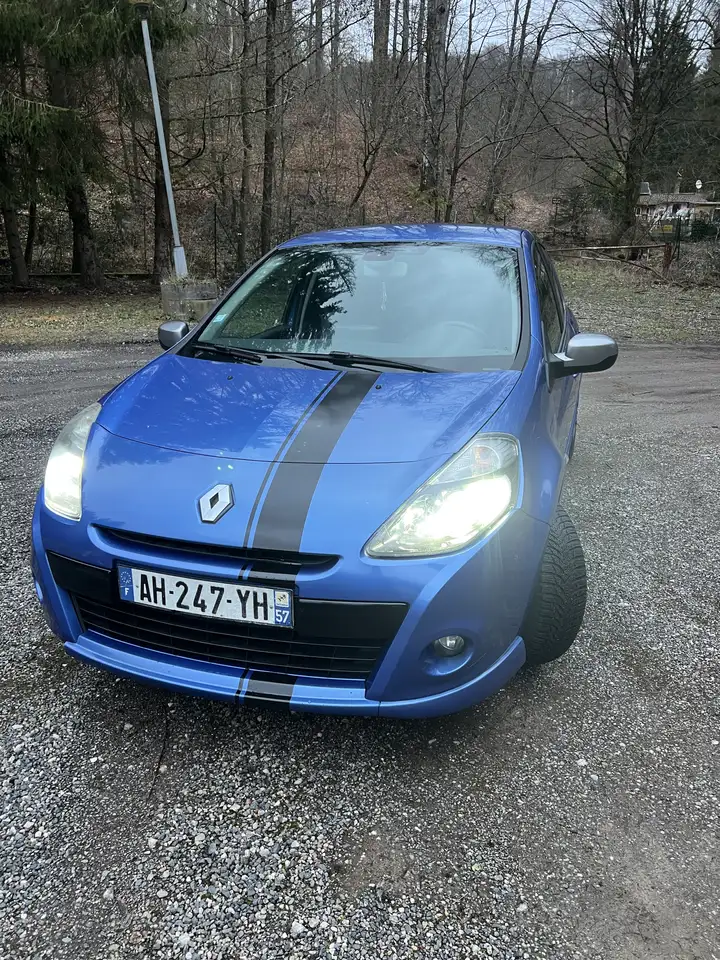 Renault Clio III GT 1.5 dCi 105
