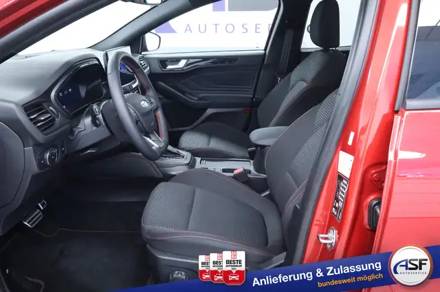 Ford Focus view 13