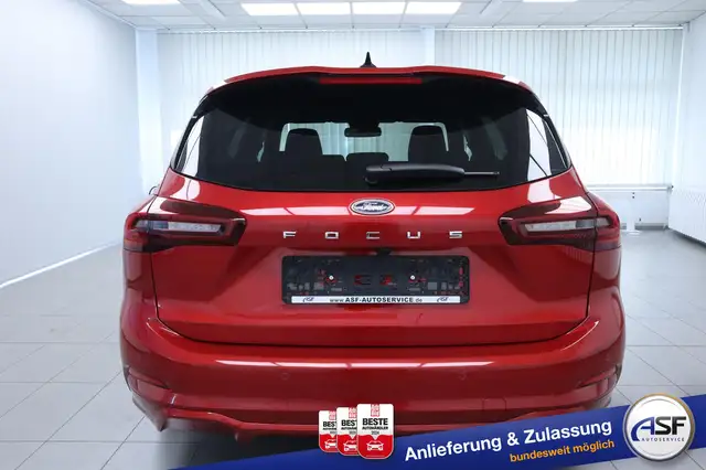 Ford Focus view 8