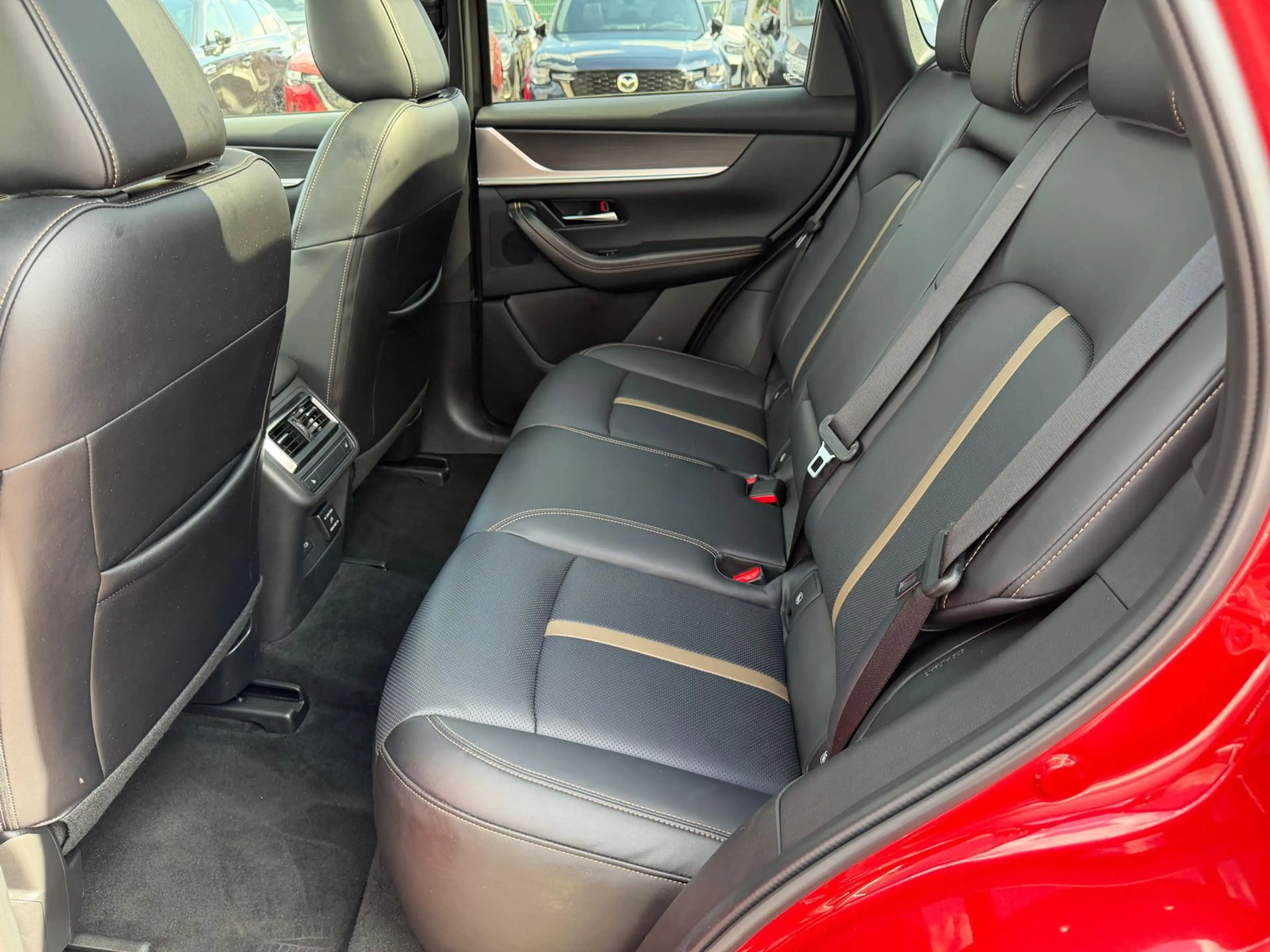 Mazda CX-60 2.5L PHEV Homura+ PANO*HUD*BOSE*360°MATRIX — photo 14