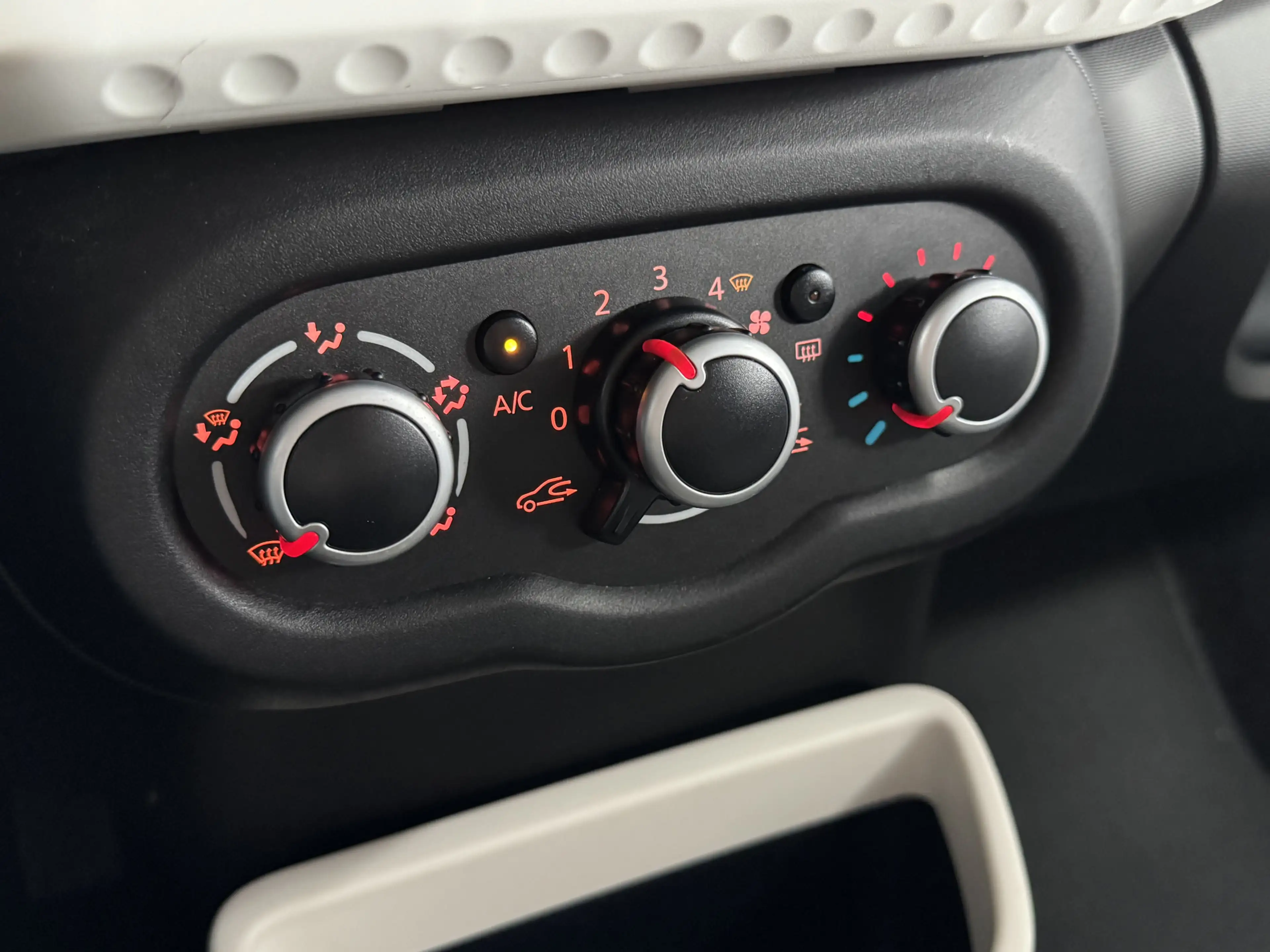 Renault Twingo 1.0 SCe Collection Airco Cruise Bluetooth — photo 27