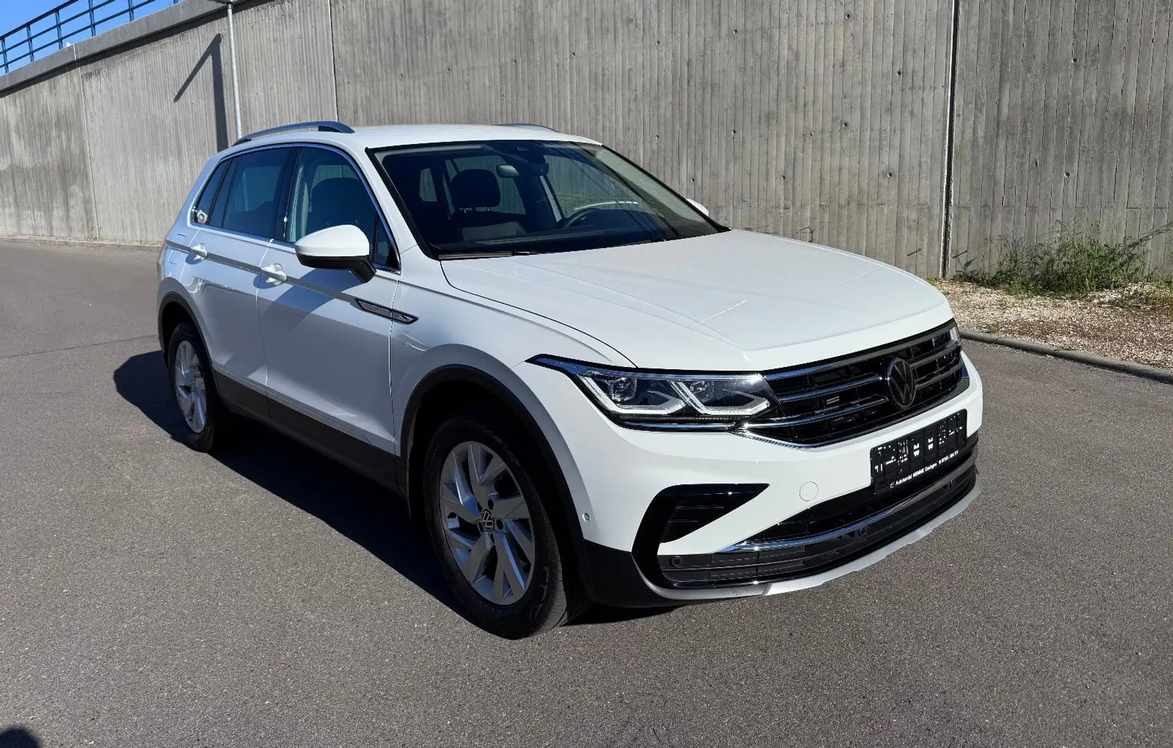 Volkswagen Tiguan 2.0 TDI,4M,Elegance IQ-LED ACC Nav Leder Blanc - 2