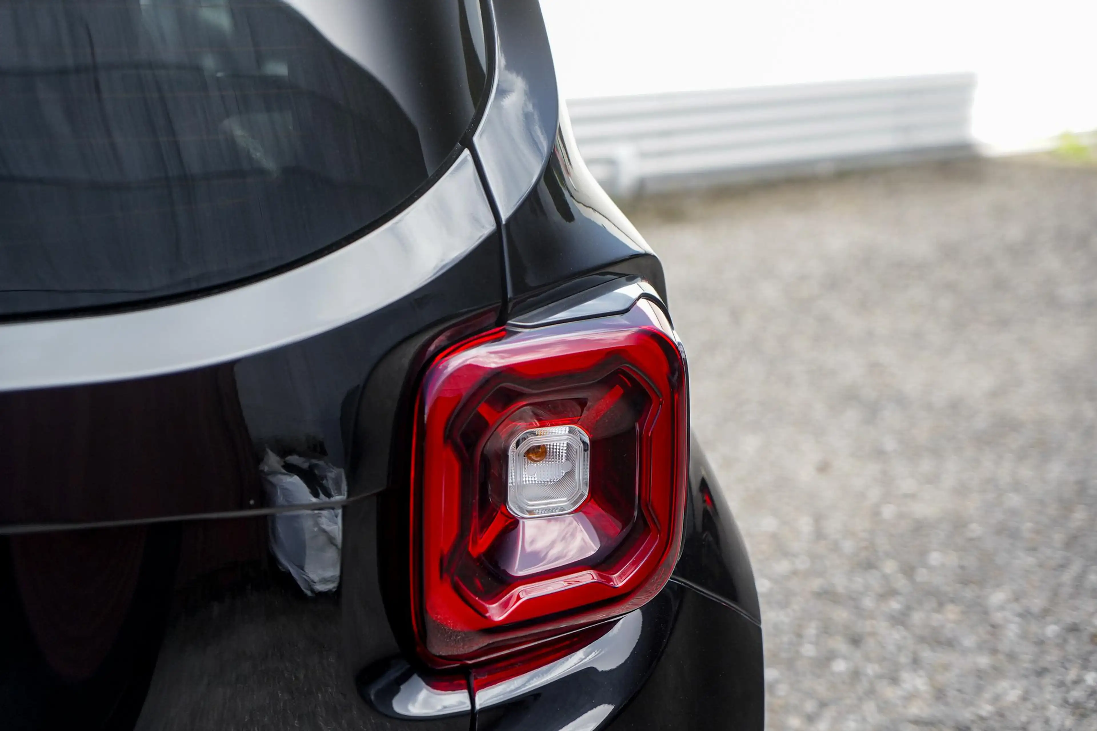 Jeep Renegade 1.5T e-Hybrid S / Nederlandse Auto / Eerste Eigena — photo 9
