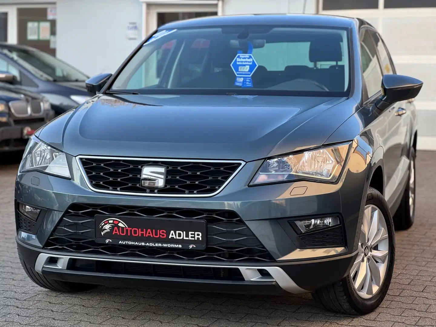 SEAT Ateca 1.4TSI Style*2HD*AUTOM*NAVI*EU6*SH*PDC*LED Grau - 2
