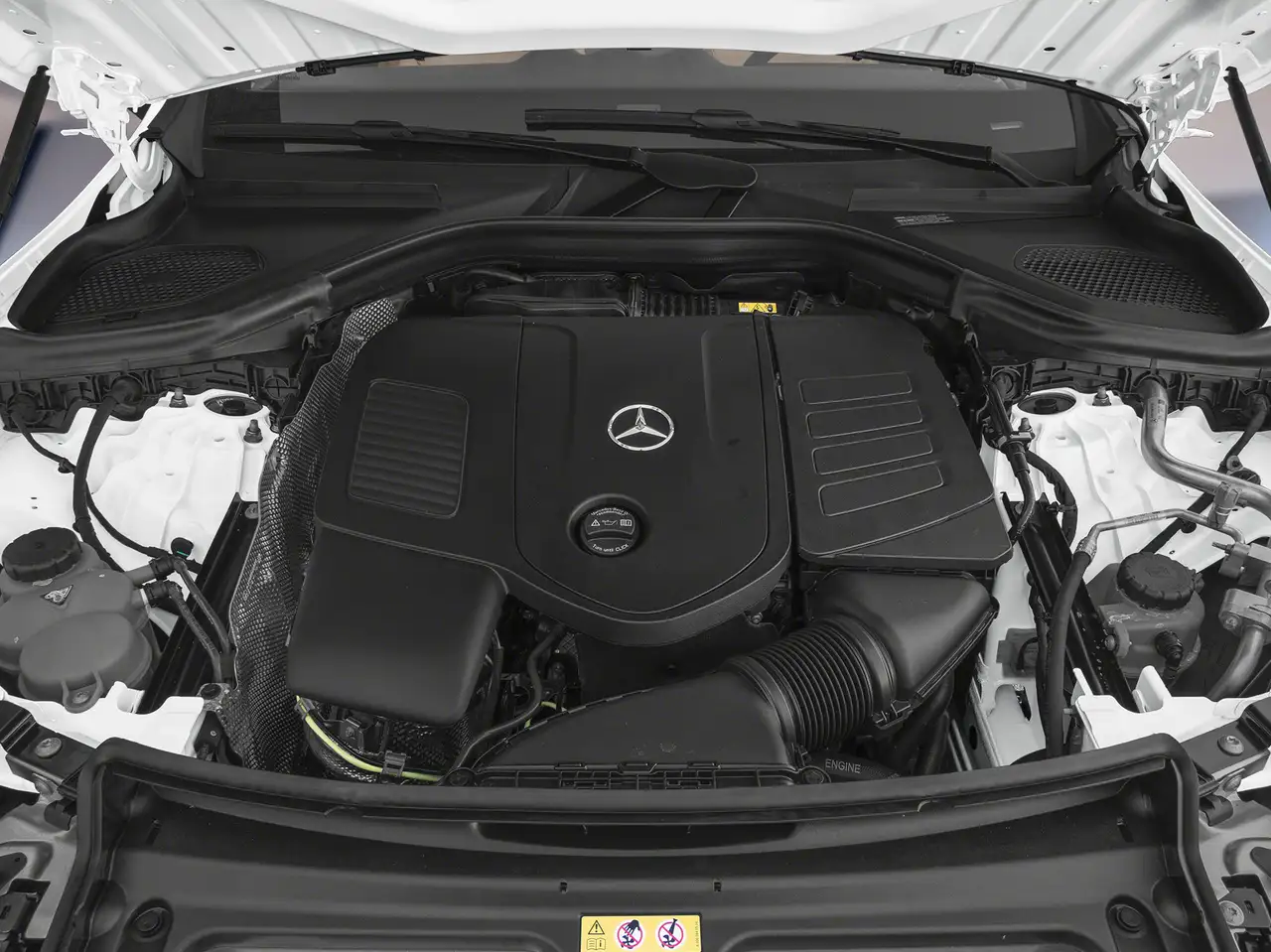 Mercedes-Benz GLC снимка Mercedes-Benz GLC