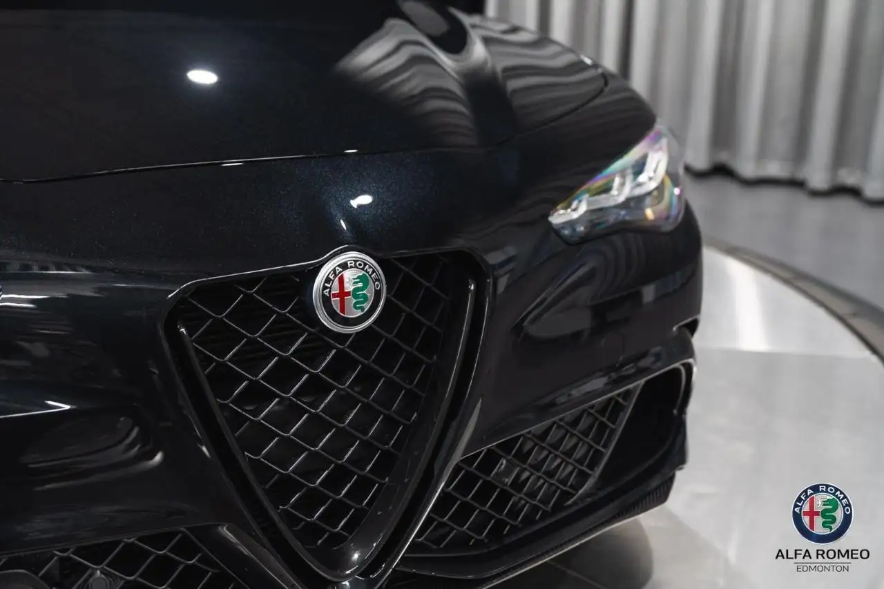 Alfa Romeo Giulia снимка Alfa Romeo Giulia