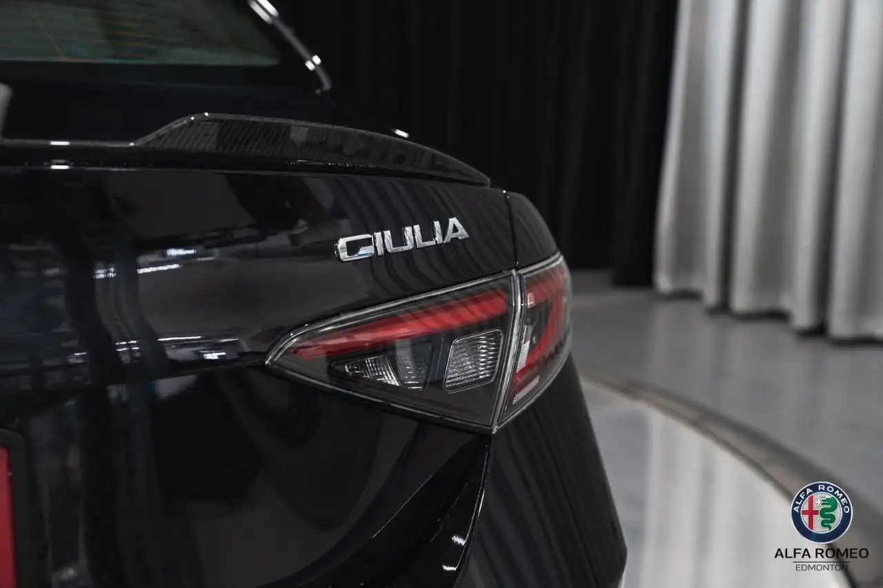 Alfa Romeo Giulia снимка Alfa Romeo Giulia