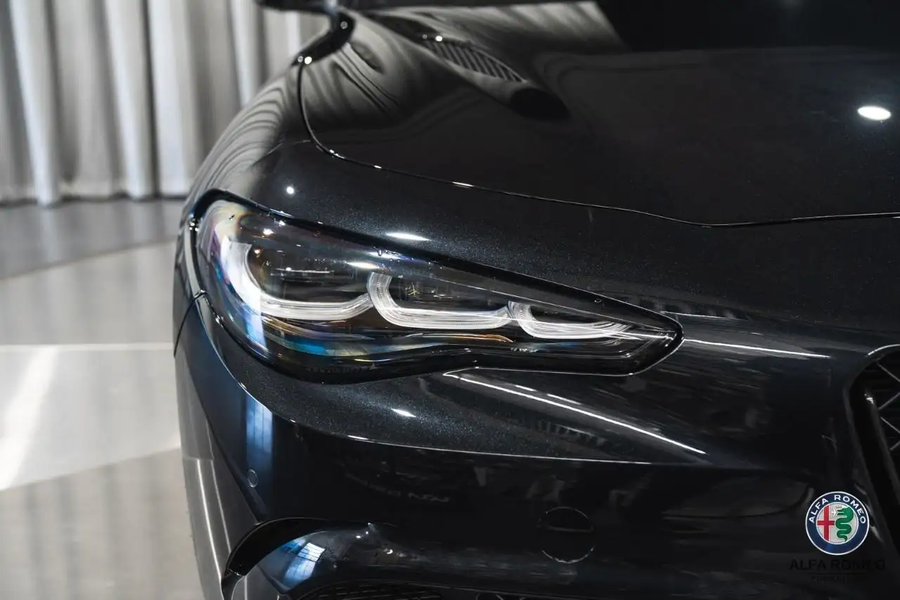 Alfa Romeo Giulia снимка Alfa Romeo Giulia
