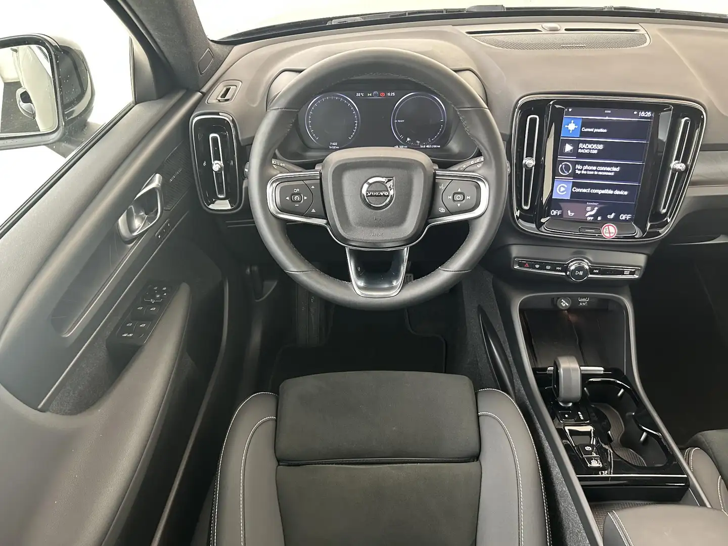 Volvo XC40 T5 RECHARGE ULTIMATE BRIGHT -PANO.DAK|ADAP.CRUISE| Zwart - 2