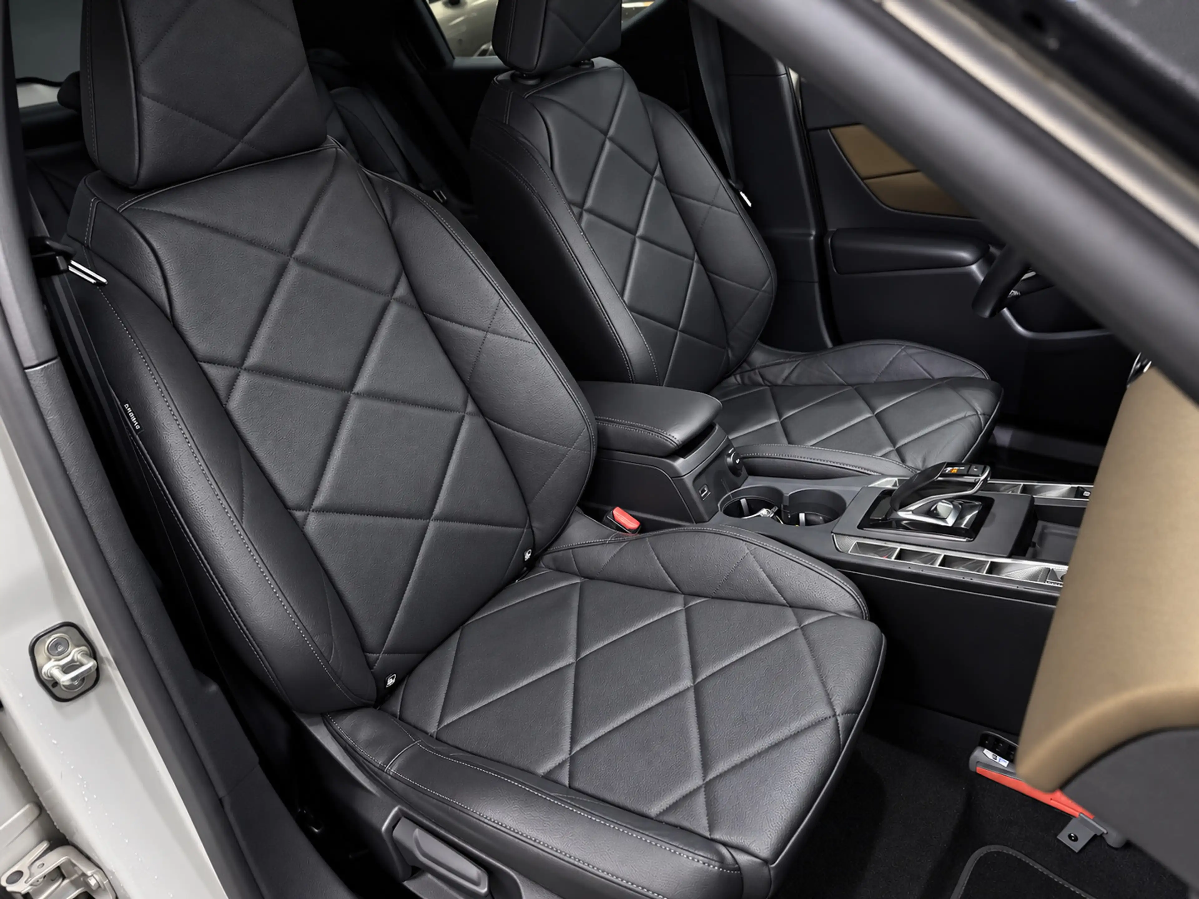 DS Automobiles DS 3 Crossback E-Tense Grand Chic 50 kWh LEDER/NAVI/CAM/DAB/CARPL — photo 13
