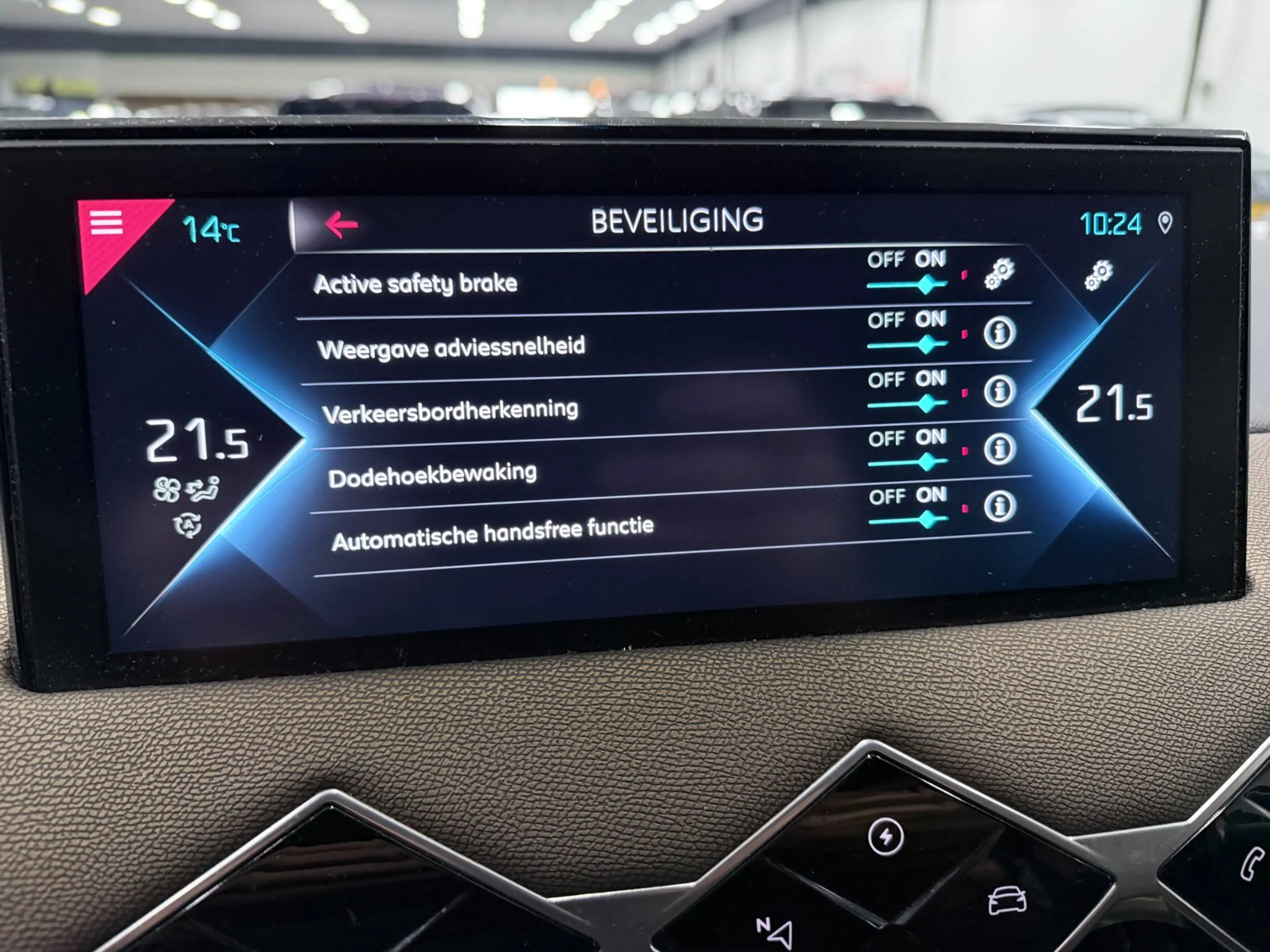 DS Automobiles DS 3 Crossback E-Tense Grand Chic 50 kWh LEDER/NAVI/CAM/DAB/CARPL — photo 26