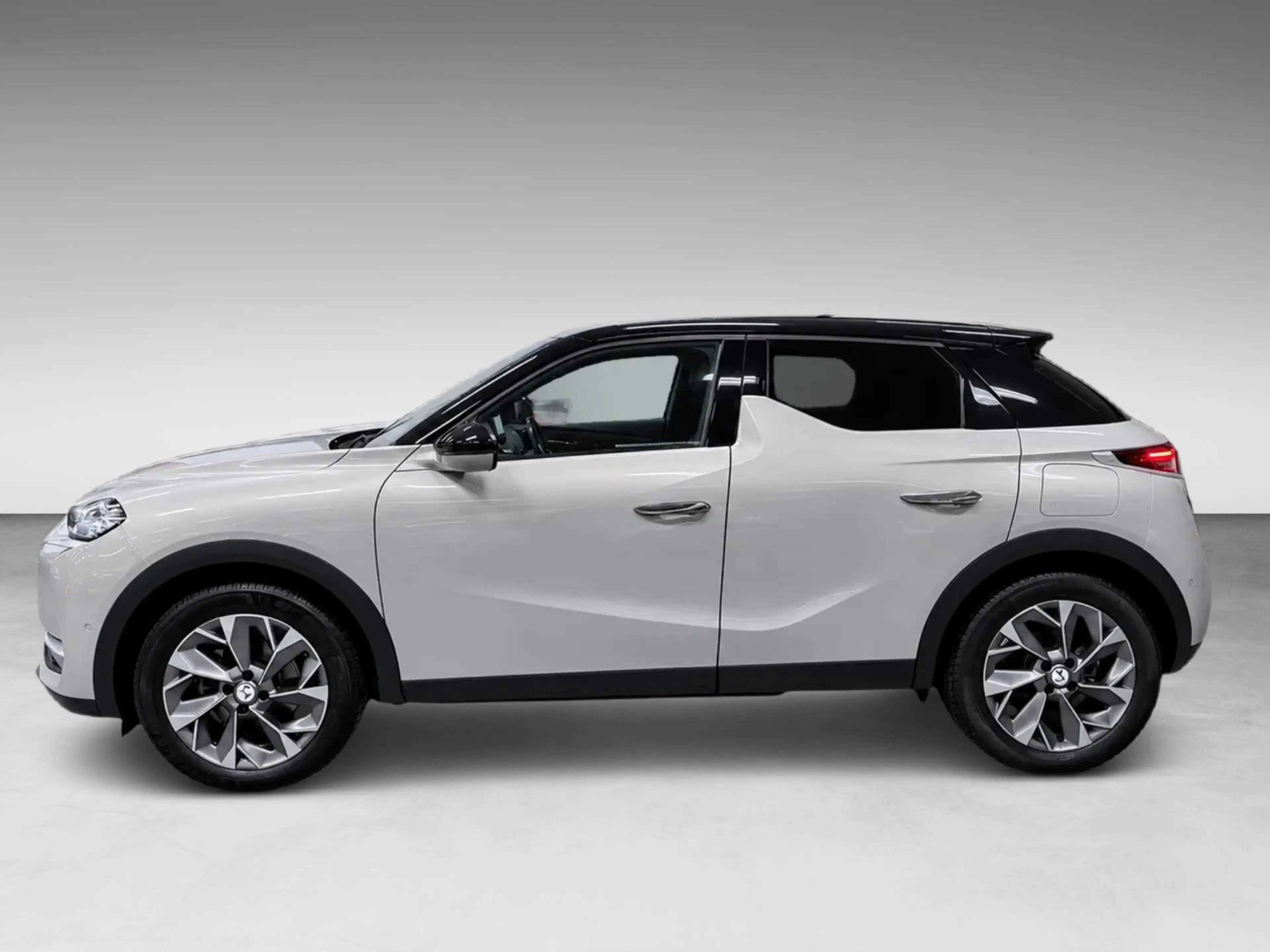 DS Automobiles DS 3 Crossback E-Tense Grand Chic 50 kWh LEDER/NAVI/CAM/DAB/CARPL — photo 7