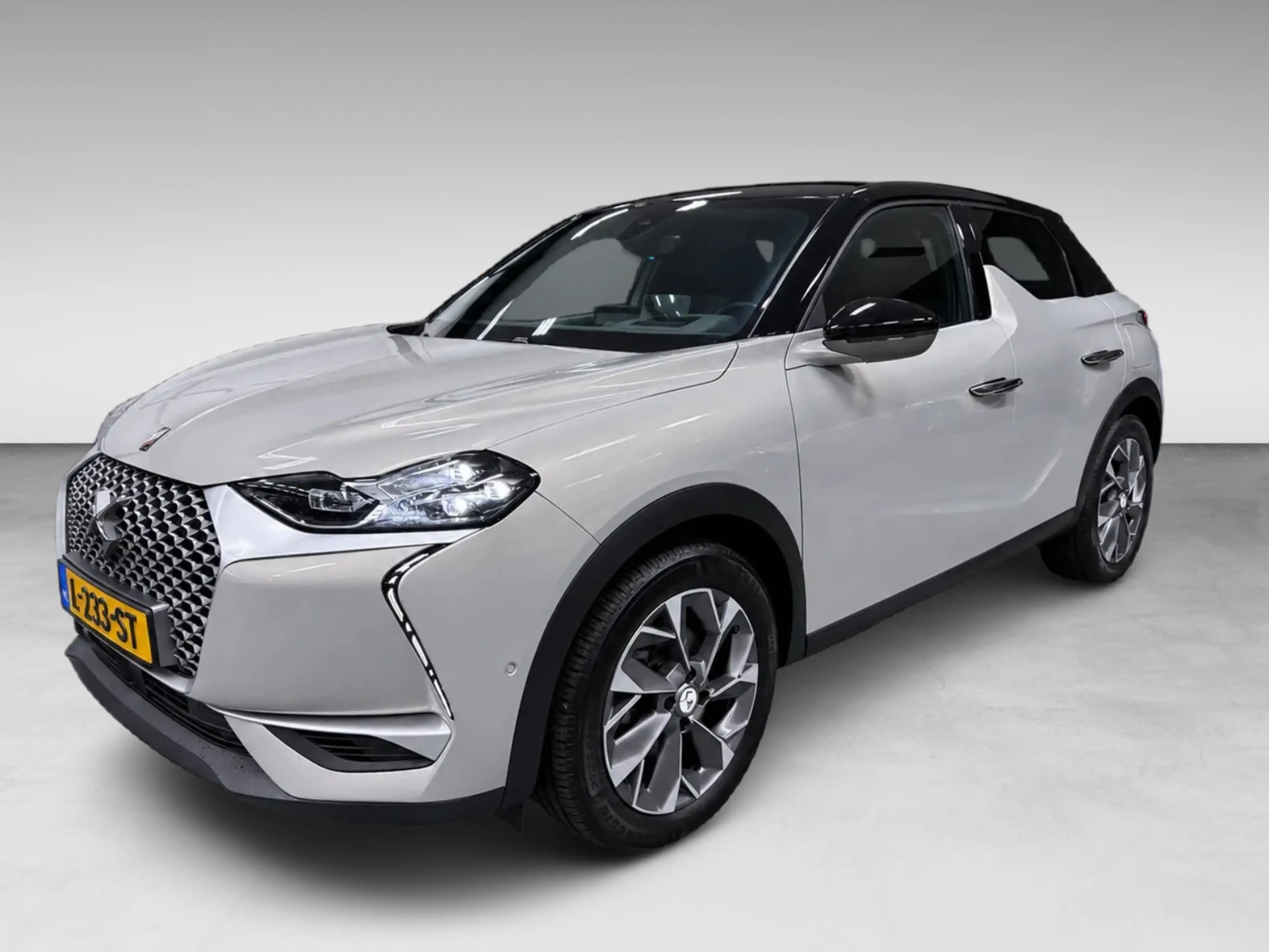DS Automobiles DS 3 Crossback E-Tense Grand Chic 50 kWh LEDER/NAVI/CAM/DAB/CARPL — photo 4