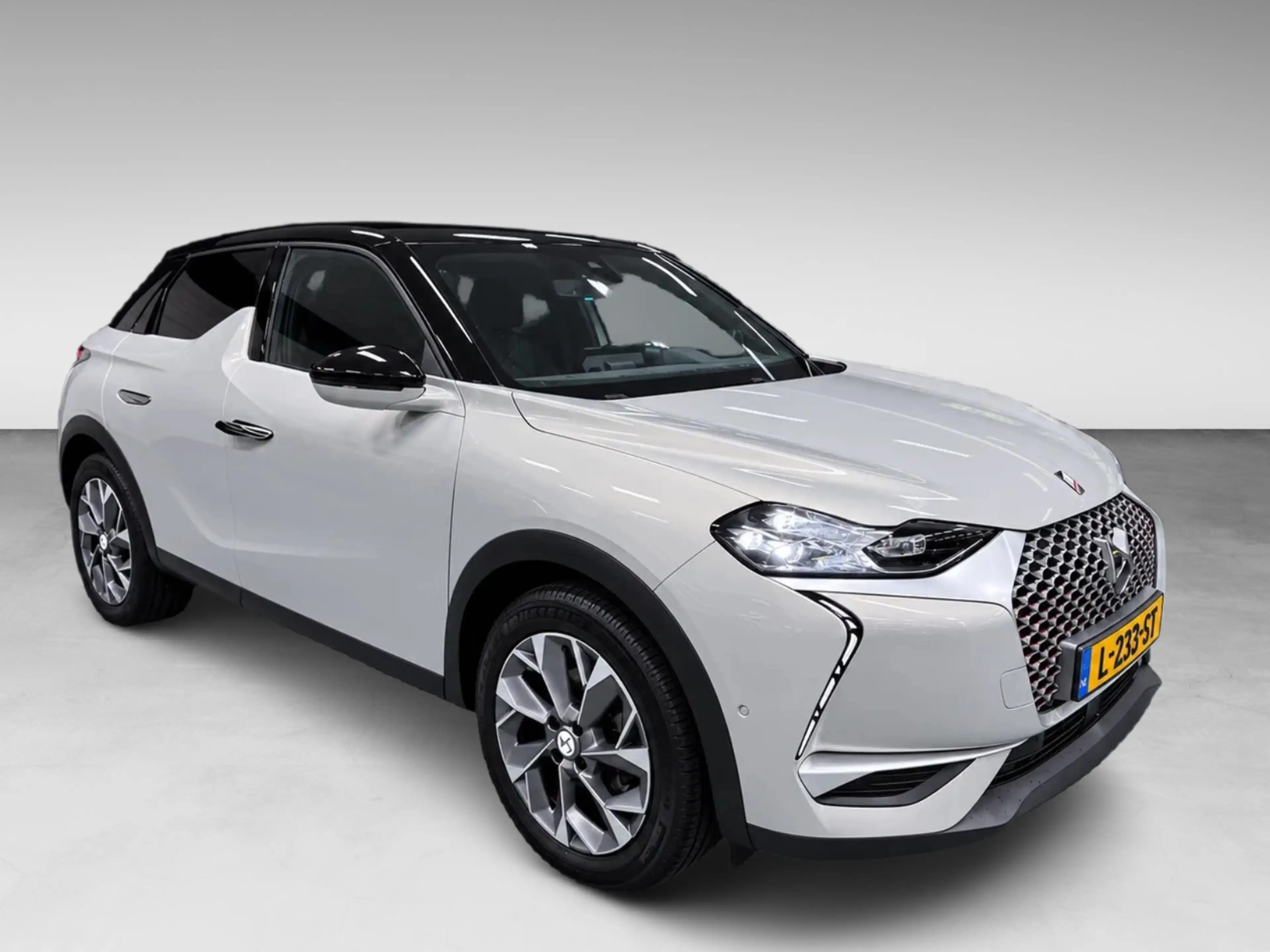 DS Automobiles DS 3 Crossback E-Tense Grand Chic 50 kWh LEDER/NAVI/CAM/DAB/CARPL — photo 6