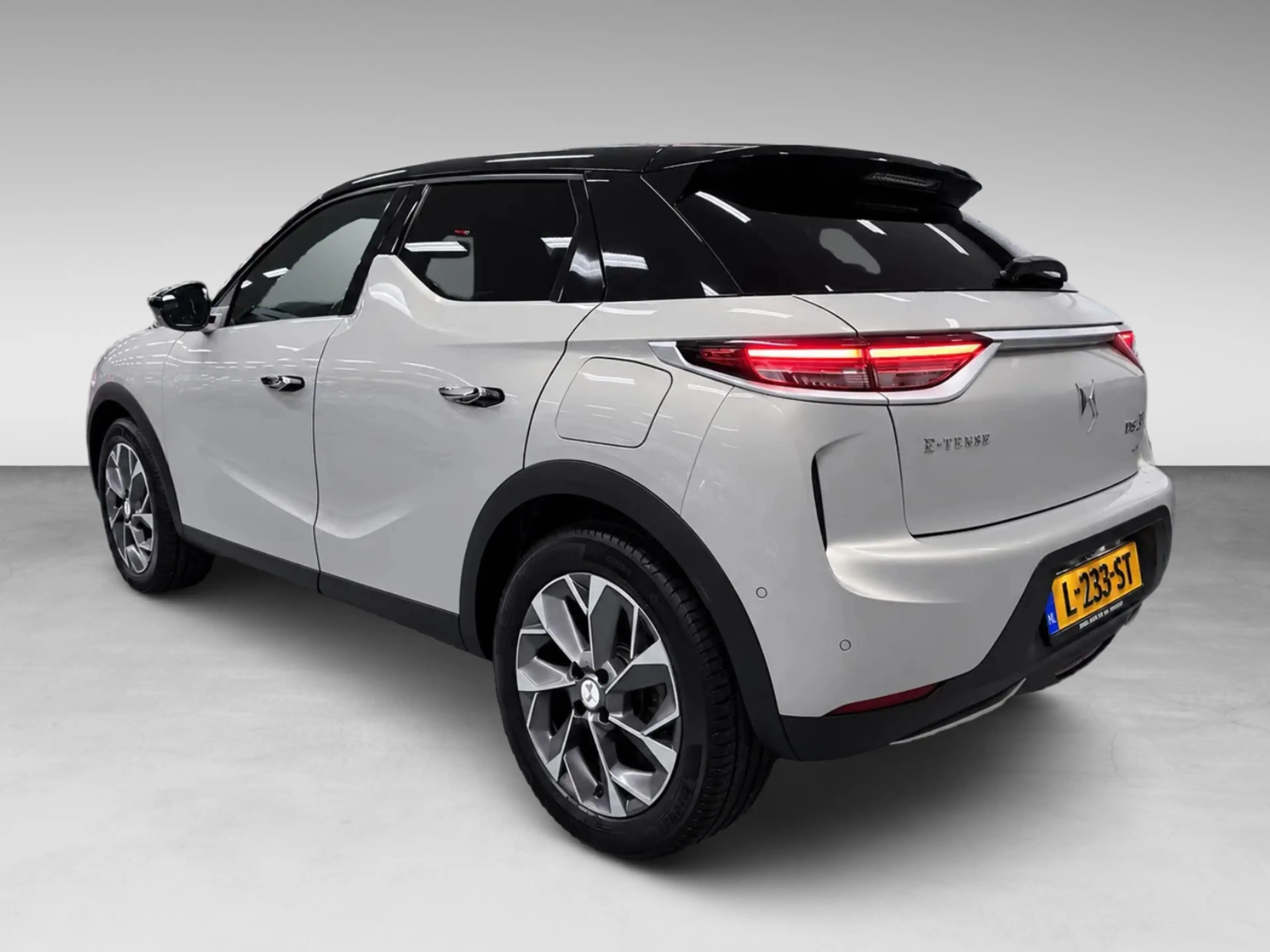 DS Automobiles DS 3 Crossback E-Tense Grand Chic 50 kWh LEDER/NAVI/CAM/DAB/CARPL — photo 8