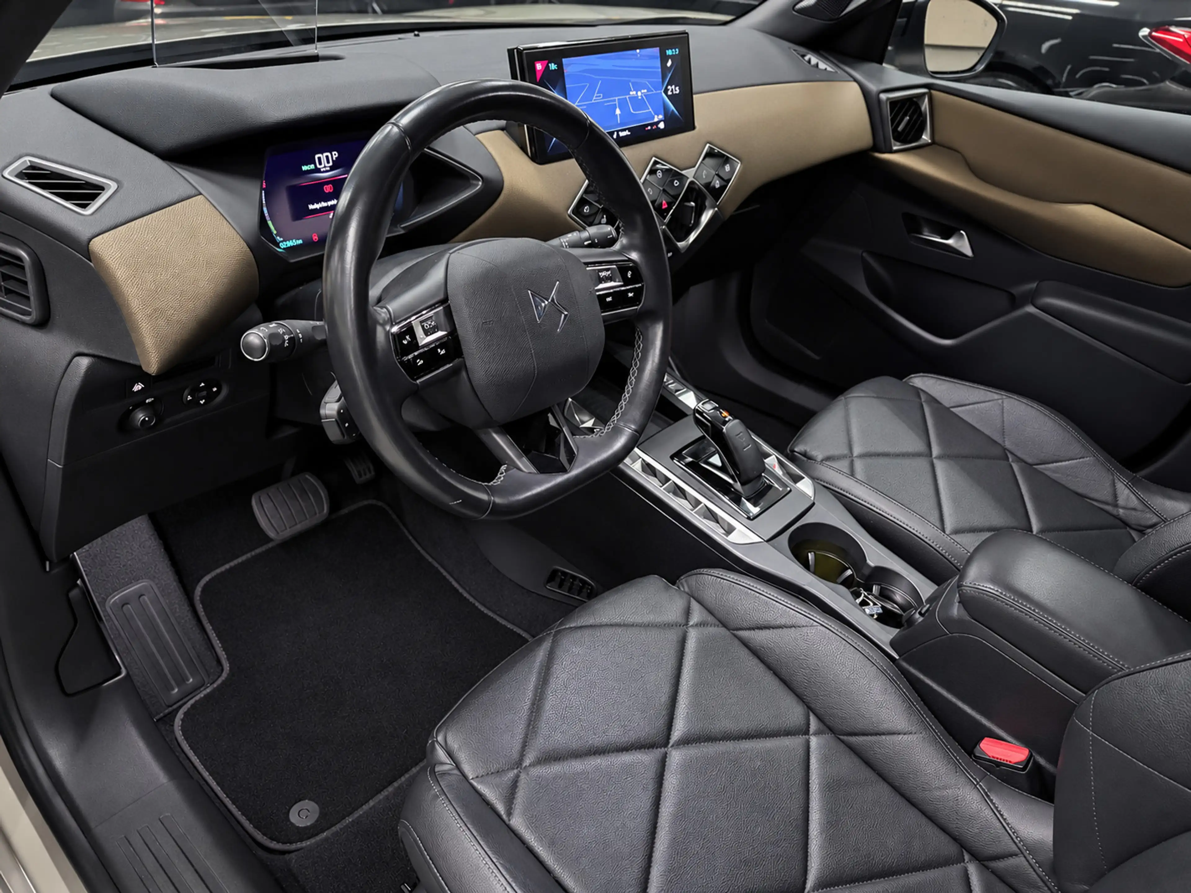 DS Automobiles DS 3 Crossback E-Tense Grand Chic 50 kWh LEDER/NAVI/CAM/DAB/CARPL — photo 16