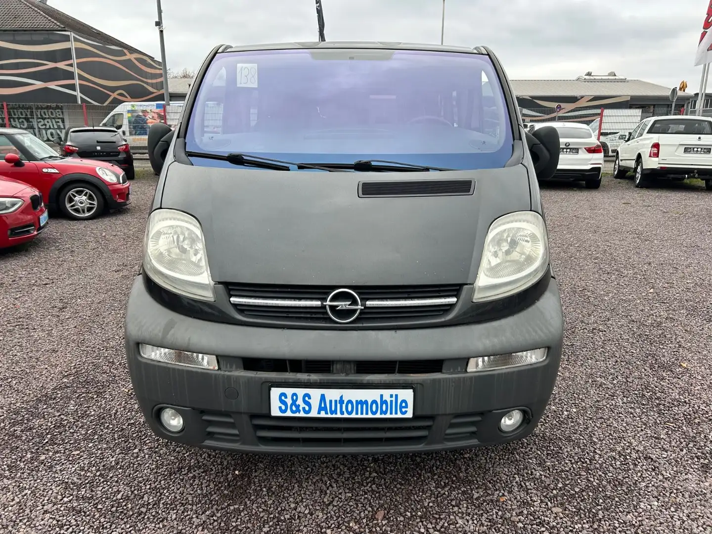 Opel Vivaro Kombi L1H1 *9-Sitzer*Klima*TÜV*AHK* Noir - 2