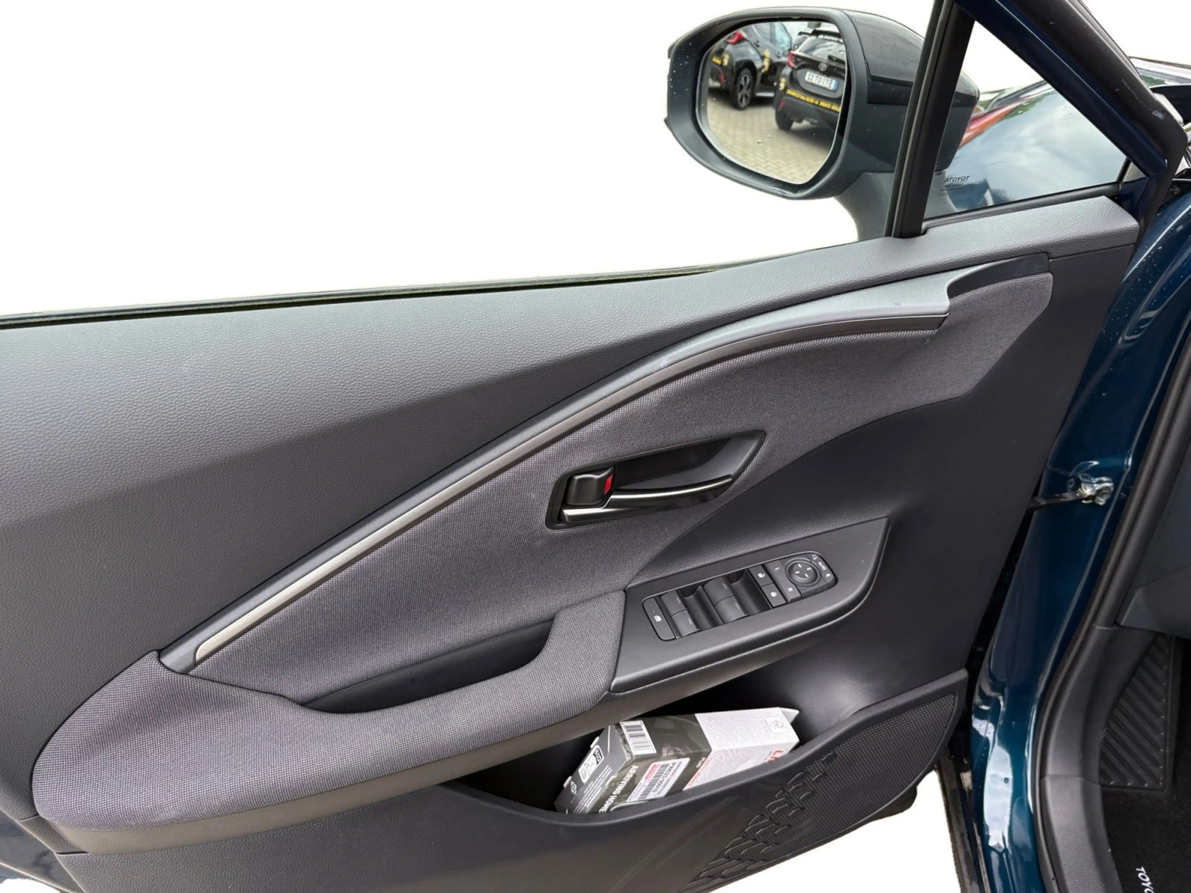 Toyota C-HR 2.0 Hybrid TEAM D NAVI+APP+ACC+SHZ+RFK+DAB — photo 15