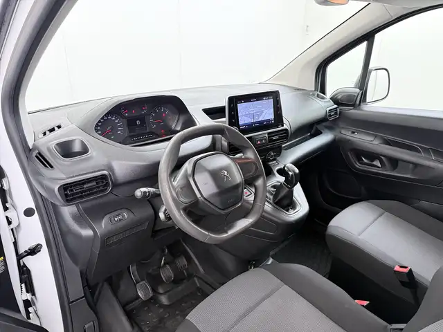 Peugeot Partner view 3