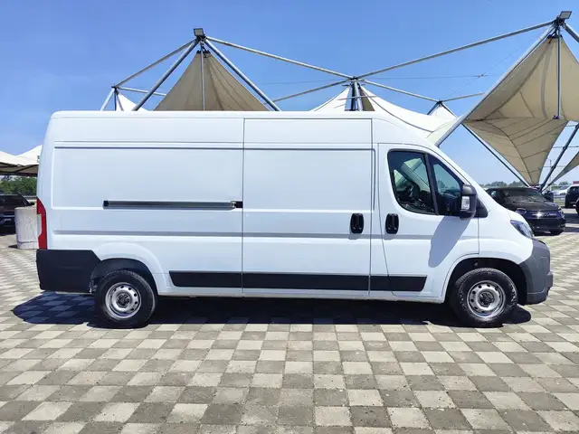 Peugeot Boxer view 12