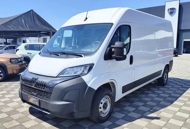 2024 Peugeot Boxer in White for sale