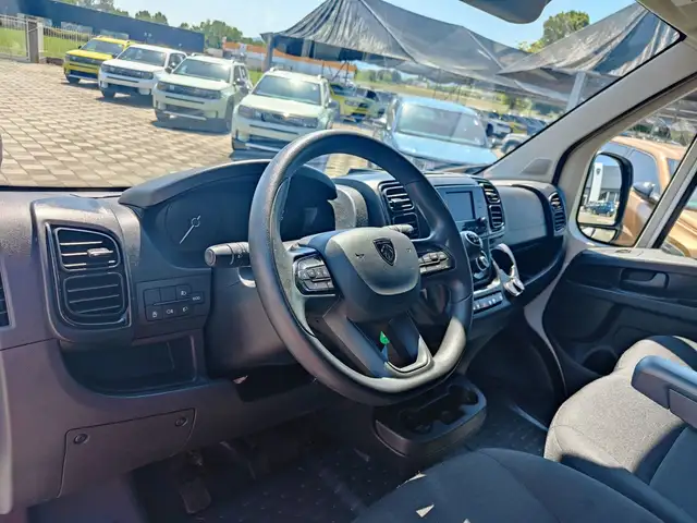Peugeot Boxer view 15