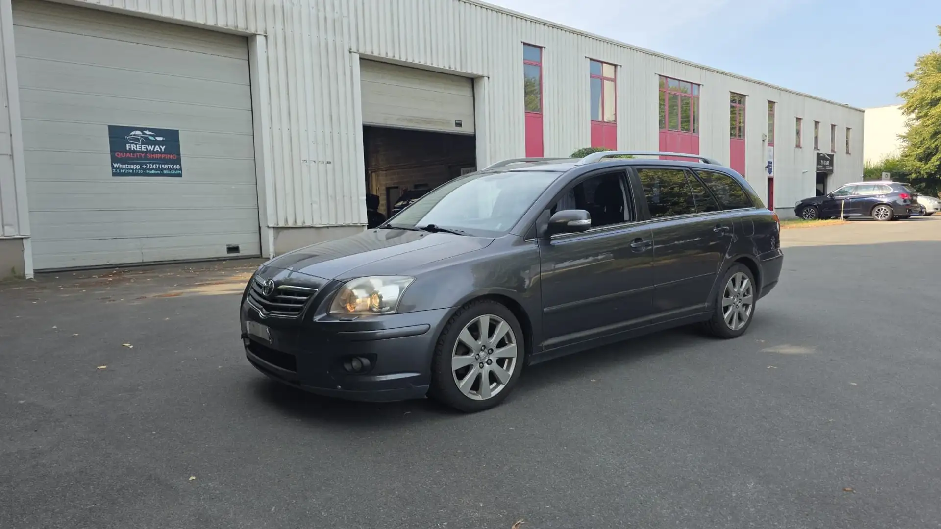 Toyota Avensis Avensis STW 1.8i VVT-i 16v Grijs - 2