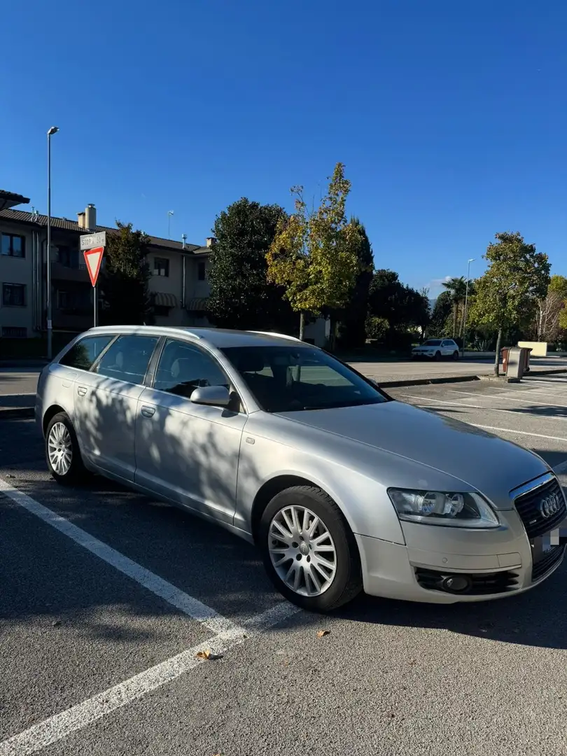 Audi A6 - 1