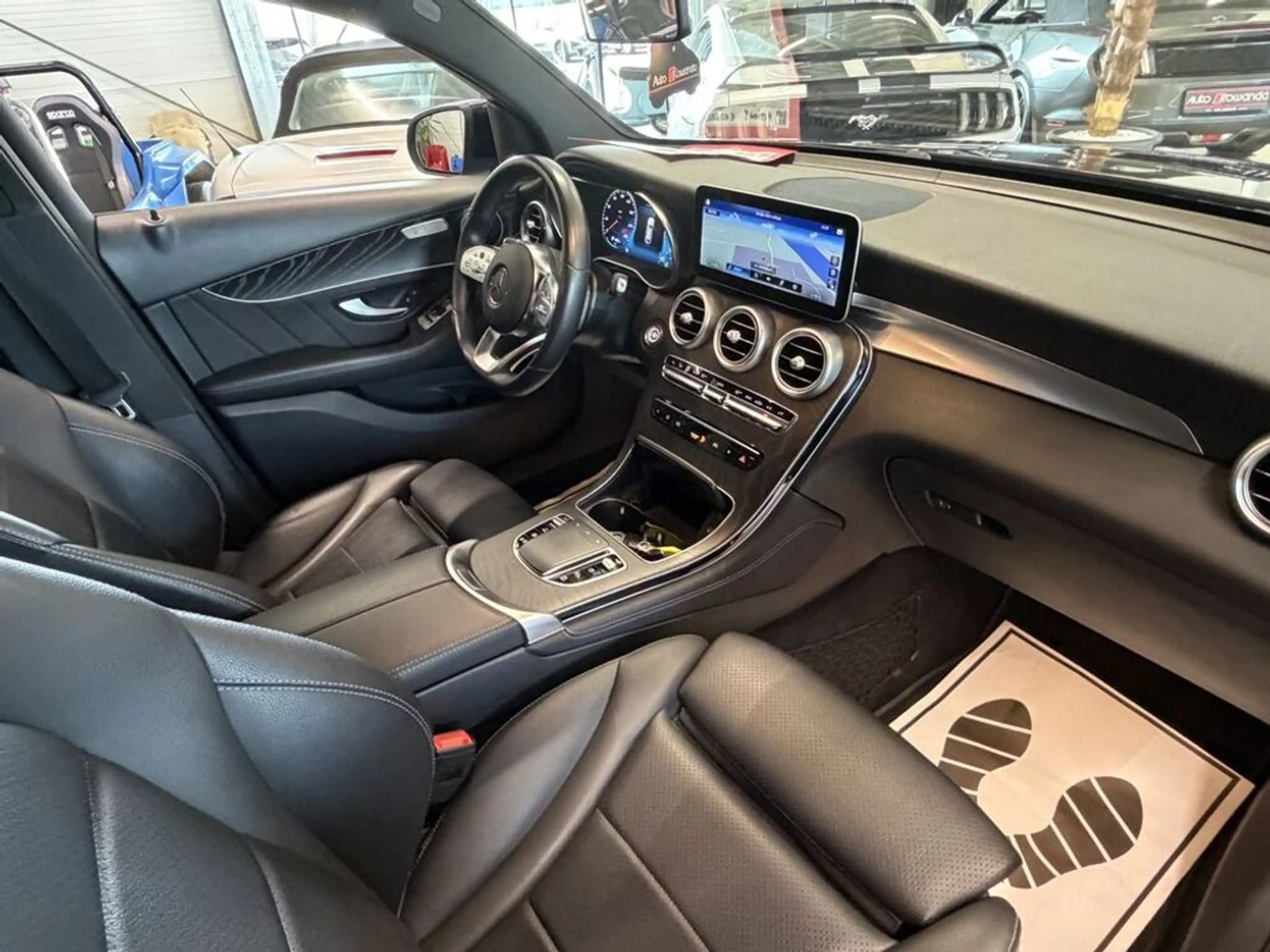 Mercedes-Benz GLC 220 d AMG Coupe 4Matic -Top Ausstattung — photo 13