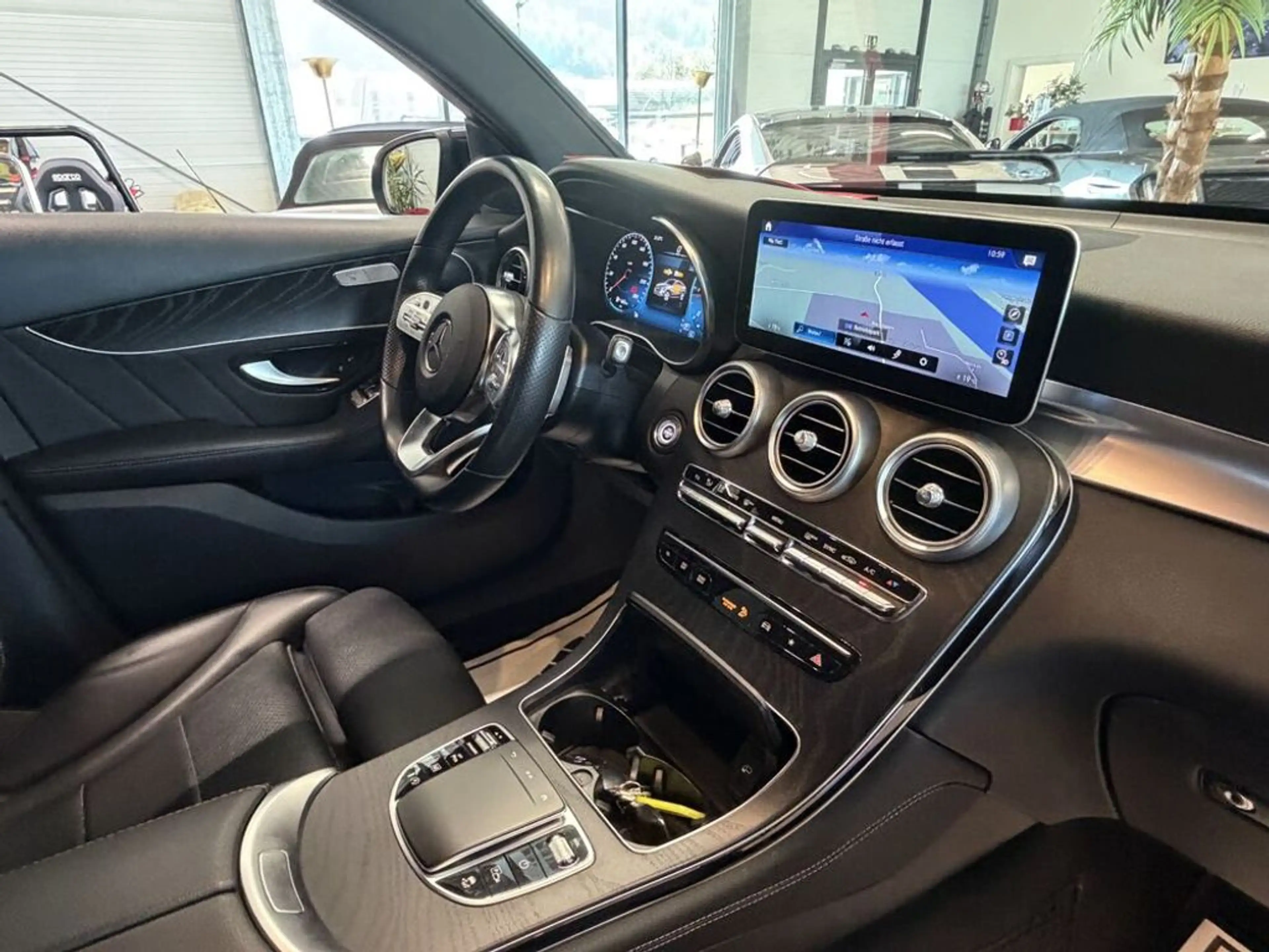 Mercedes-Benz GLC 220 d AMG Coupe 4Matic -Top Ausstattung — photo 14