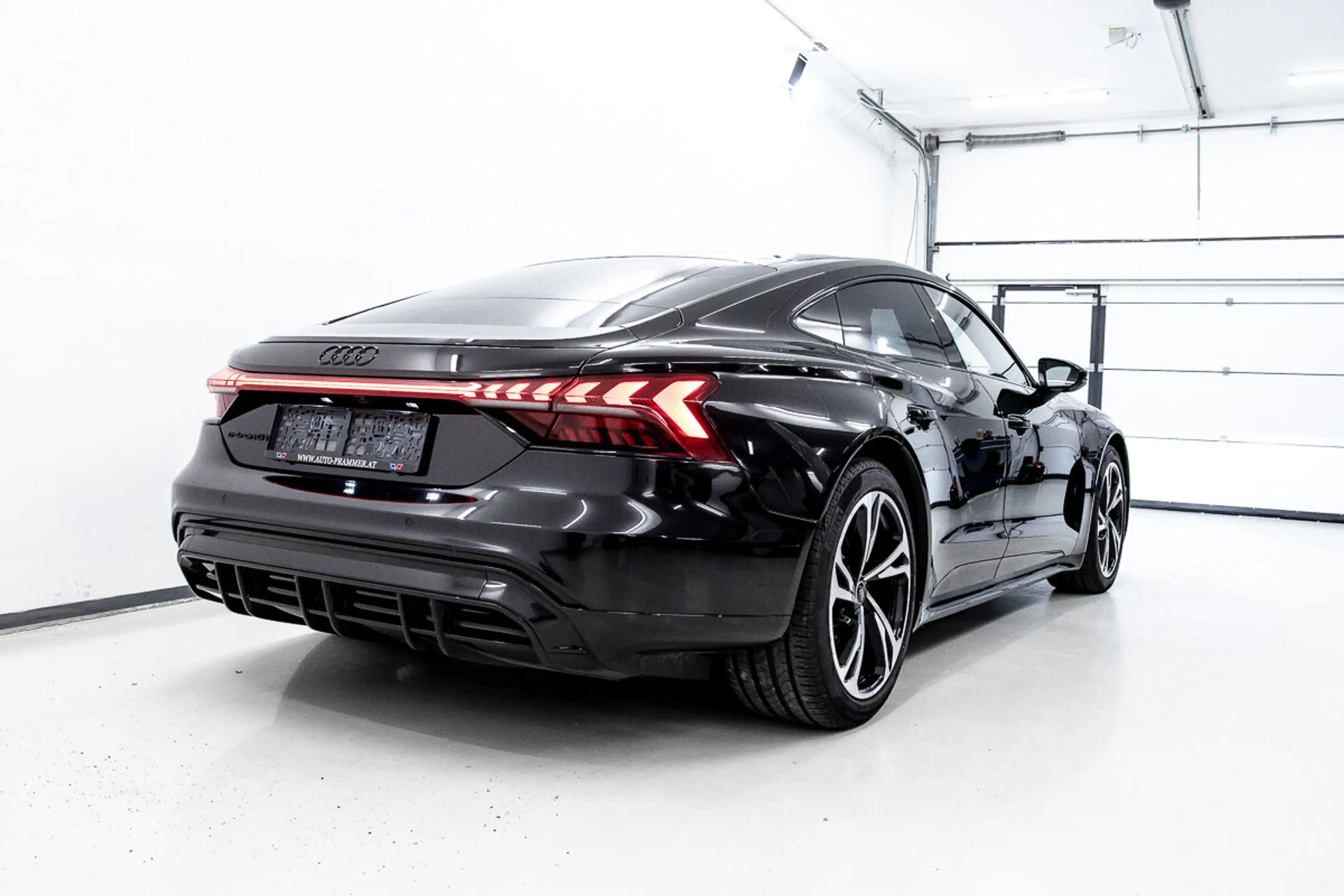 Audi e-tron GT 93,4kWh quattro | SKY | Magnetic Ride — photo 13
