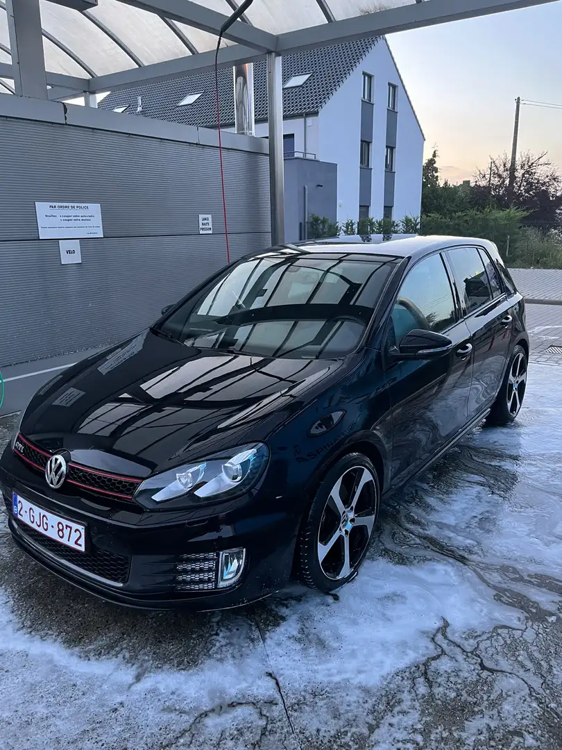 Volkswagen Golf GTI 2.0 TSI DSG - 1
