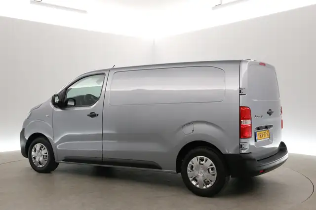 Opel Vivaro view 4